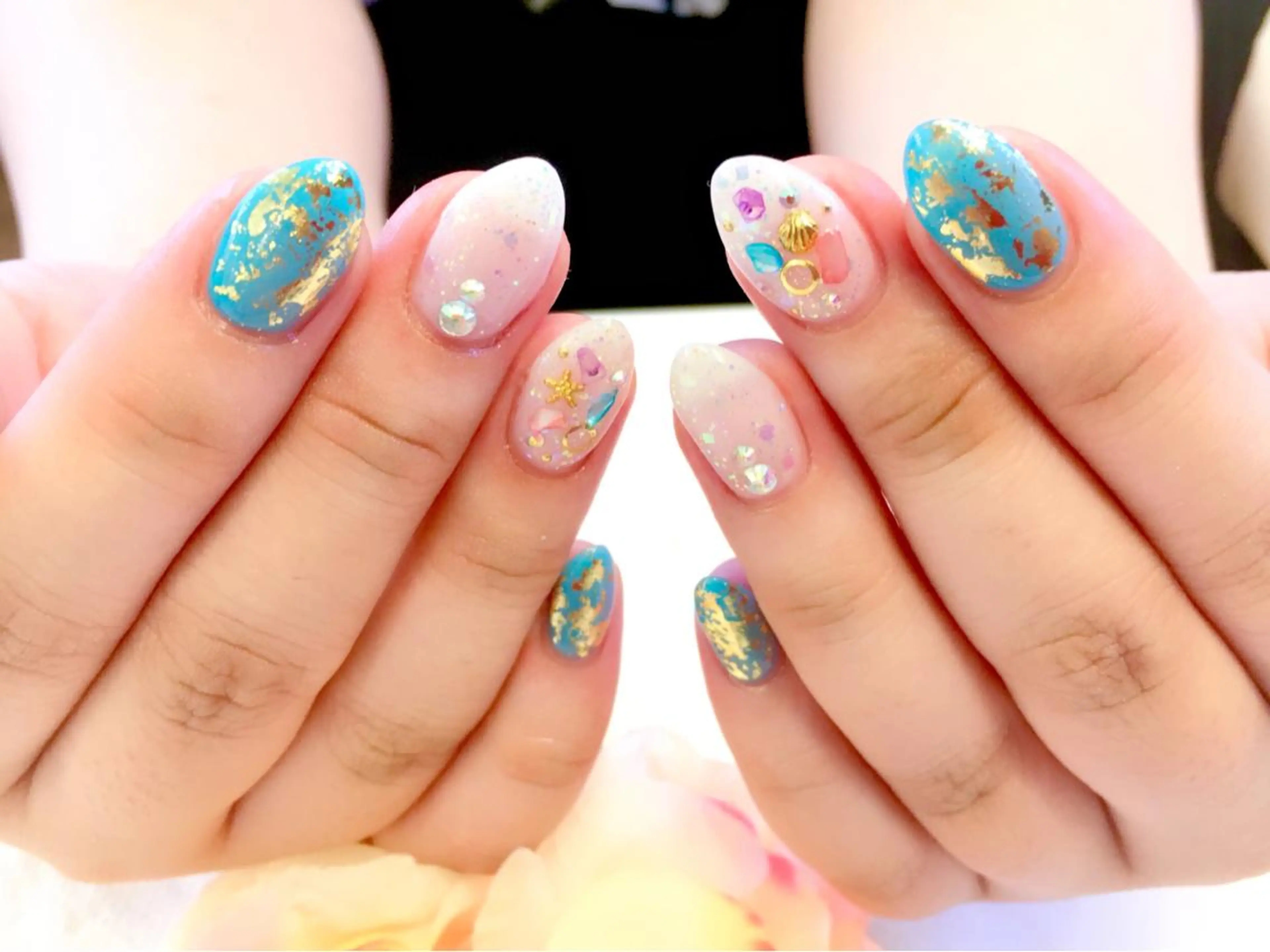 ネイル フットネイル ジェルネイル ミラーネイル パラジェル 春ネイル clover nailのネイルデザイン