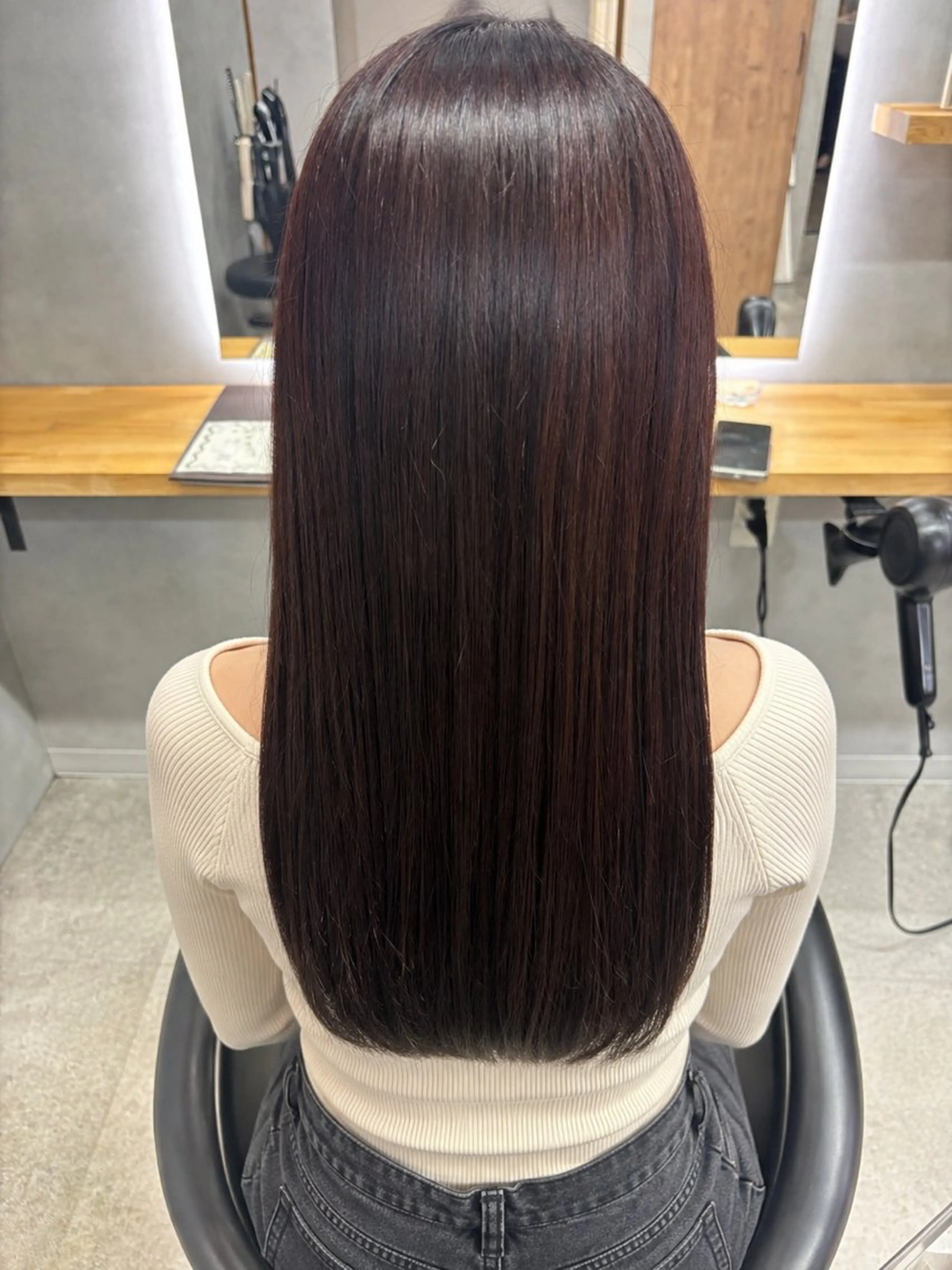 ロング 三田 百花のヘアスタイル