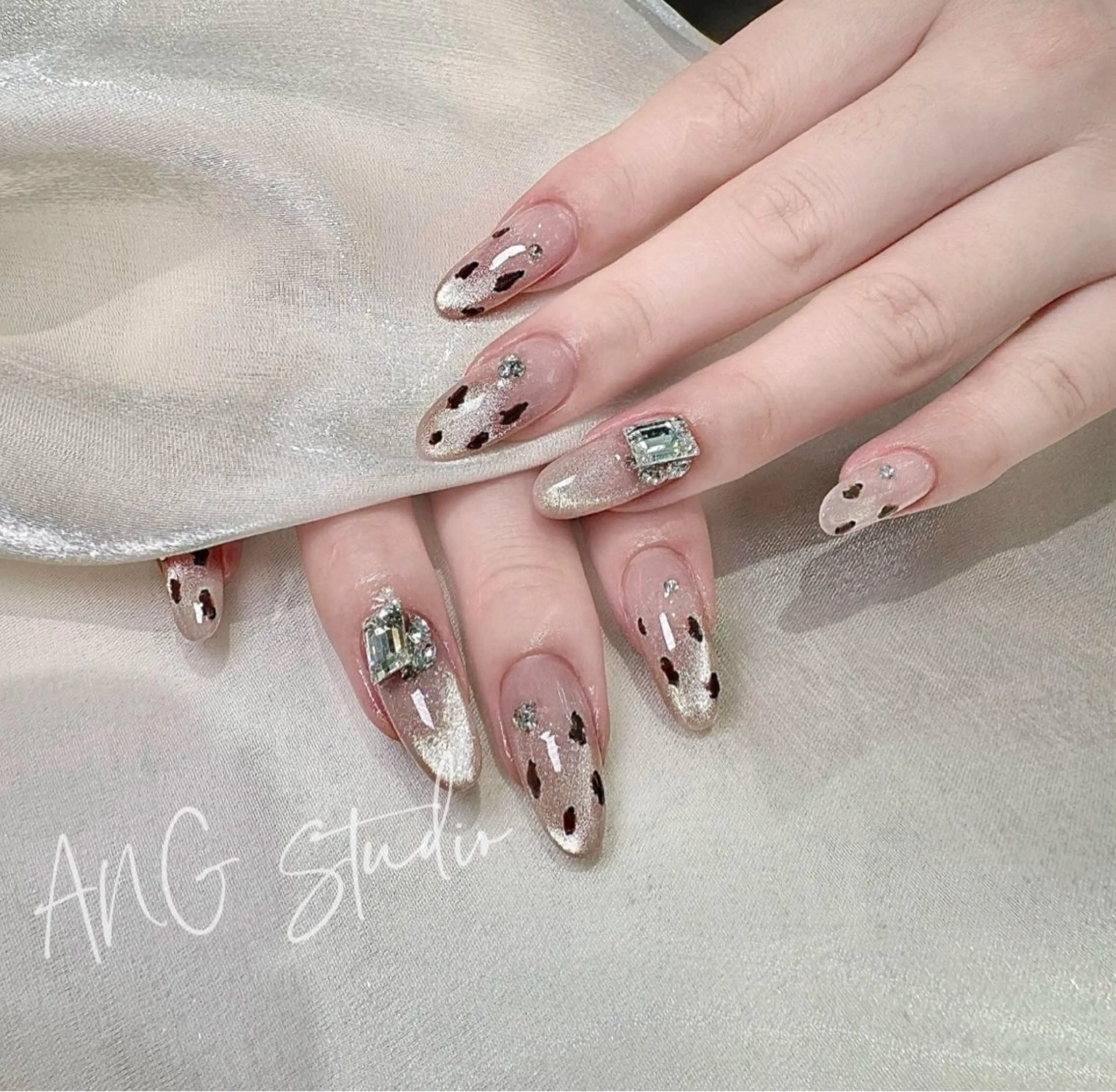 ネイル ハンドネイル ハンドケア ANG Studioのネイルデザイン