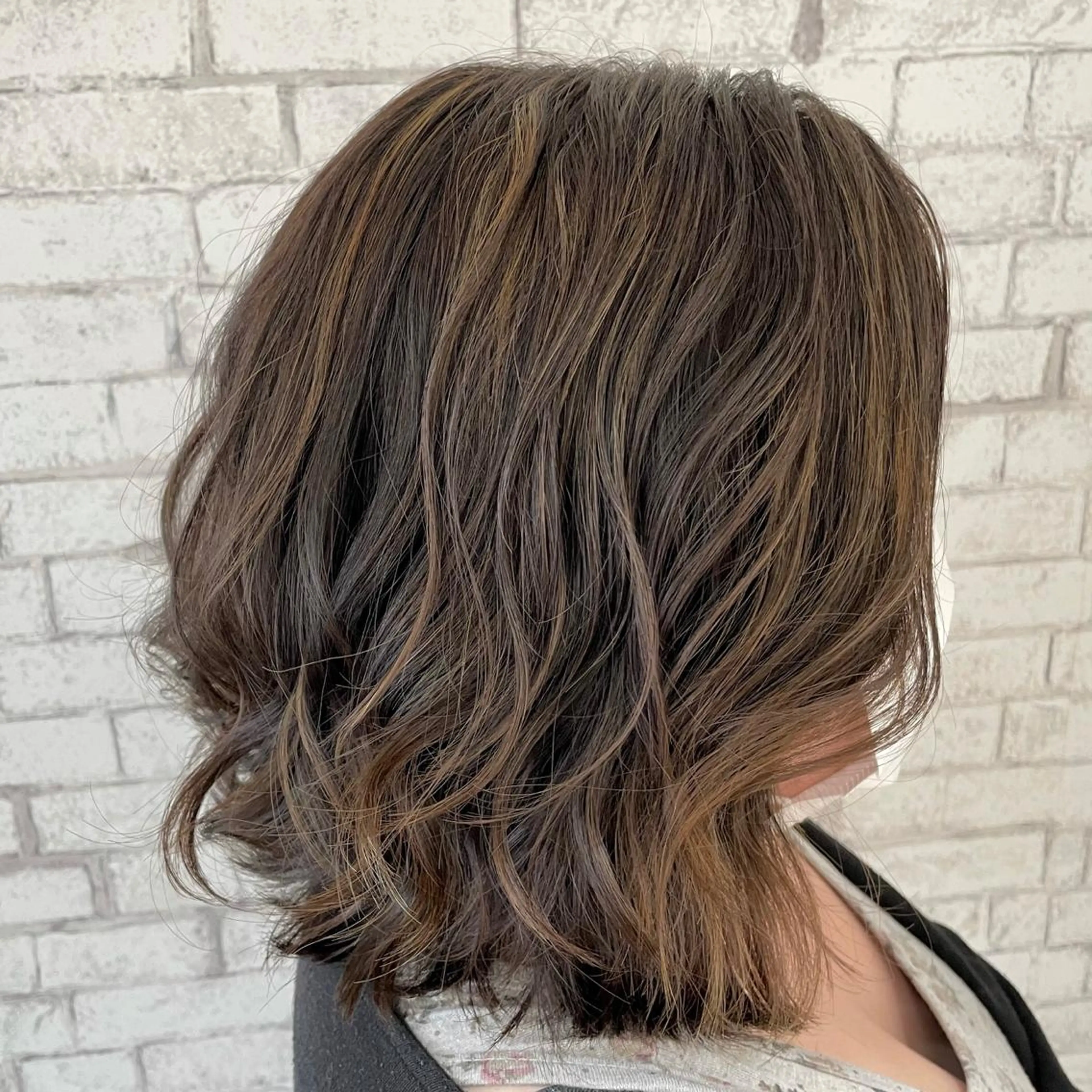 ミディアム ハイライト ヘアカラー 低ダメージ特化🌱 佐野優斗のヘアスタイル