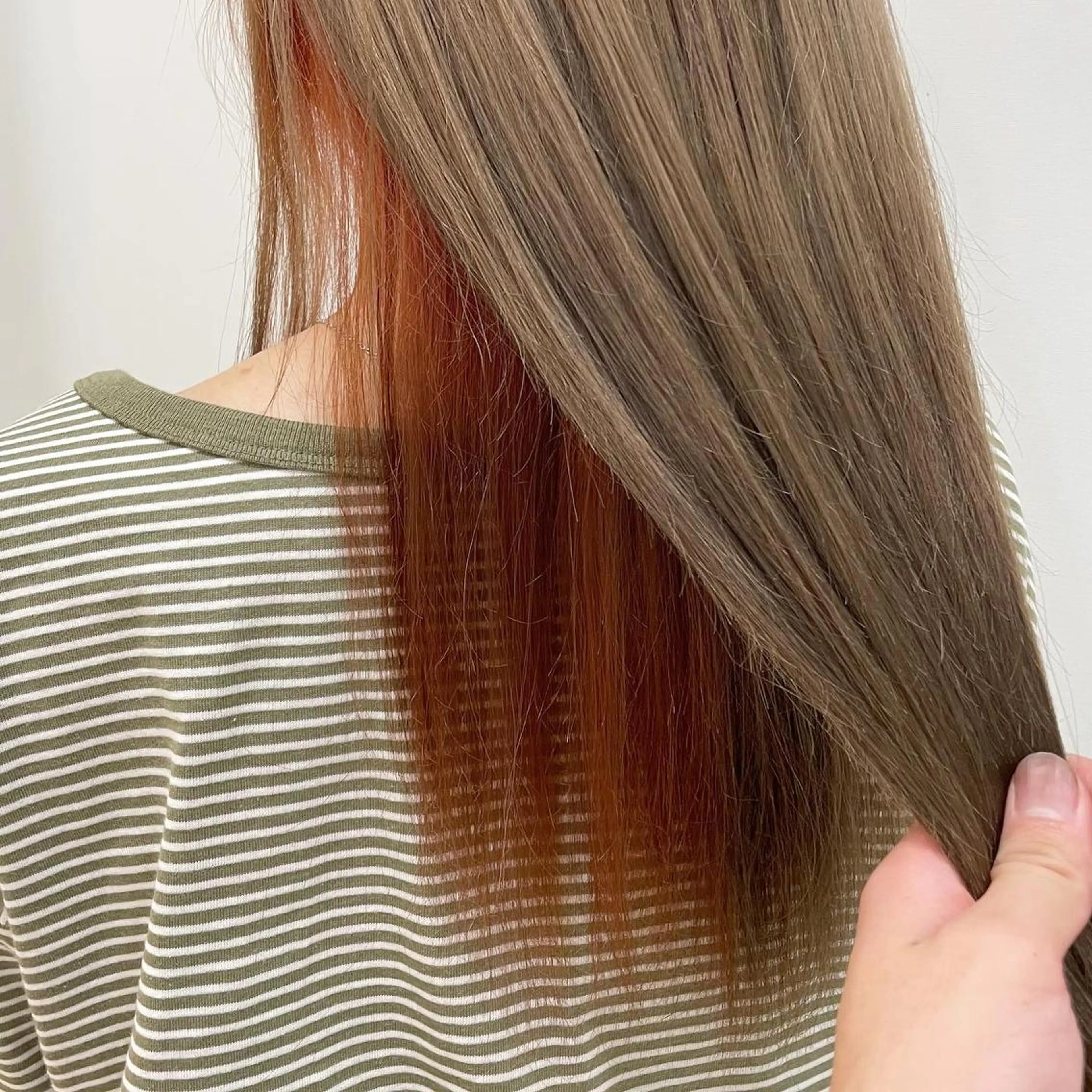 ミディアム カラー パーマ ヘアアレンジ メンズ キッズ マツエク・マツパ メンズインナーカラー インナーカラー オレンジ カラーマツエク sara 荒井店のヘアスタイル