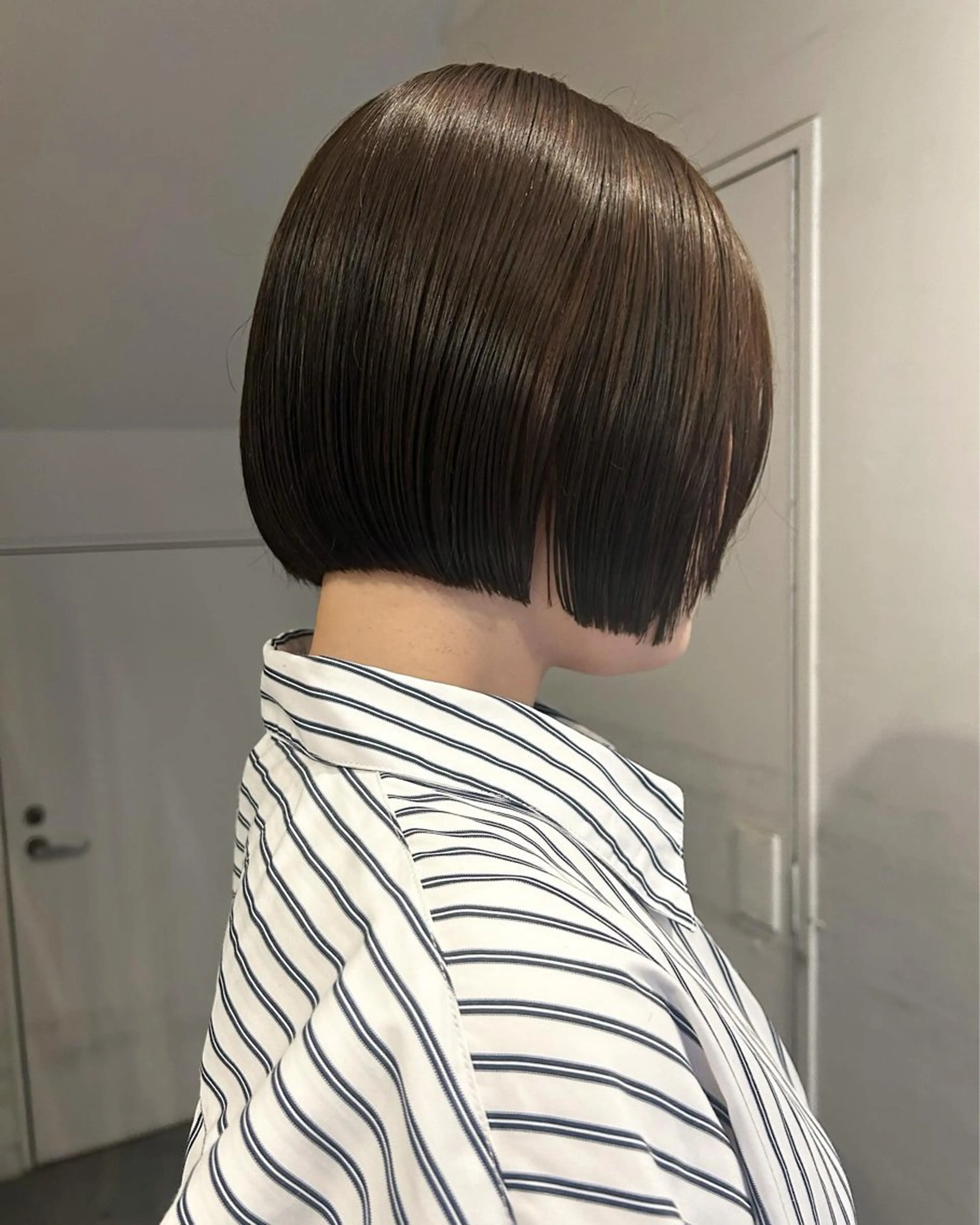 ショート ボブ hen所属・心斎橋/レイヤー/ ブリーチ/モエのヘアスタイル