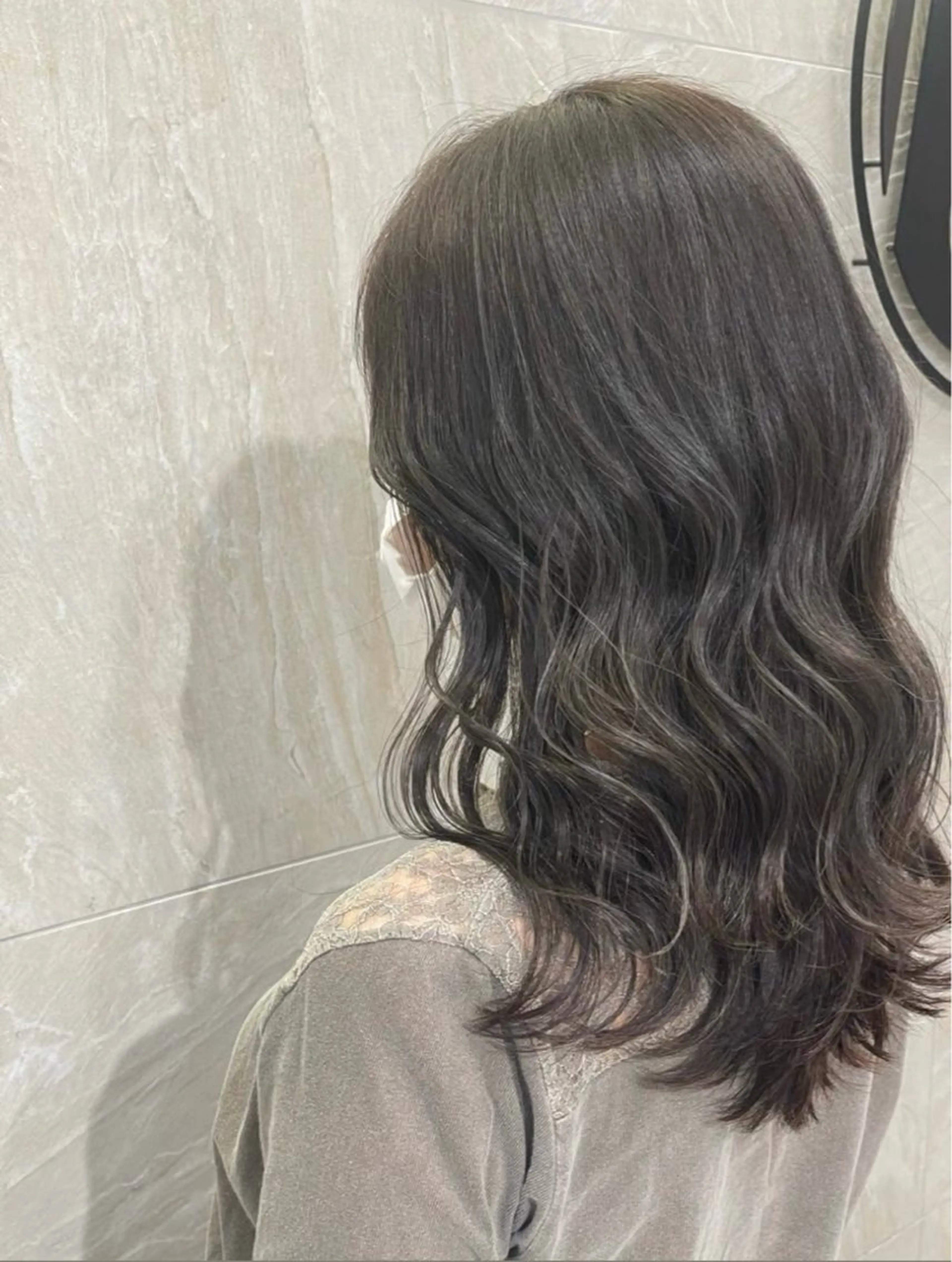 ロング カラー かどの あゆみのヘアスタイル