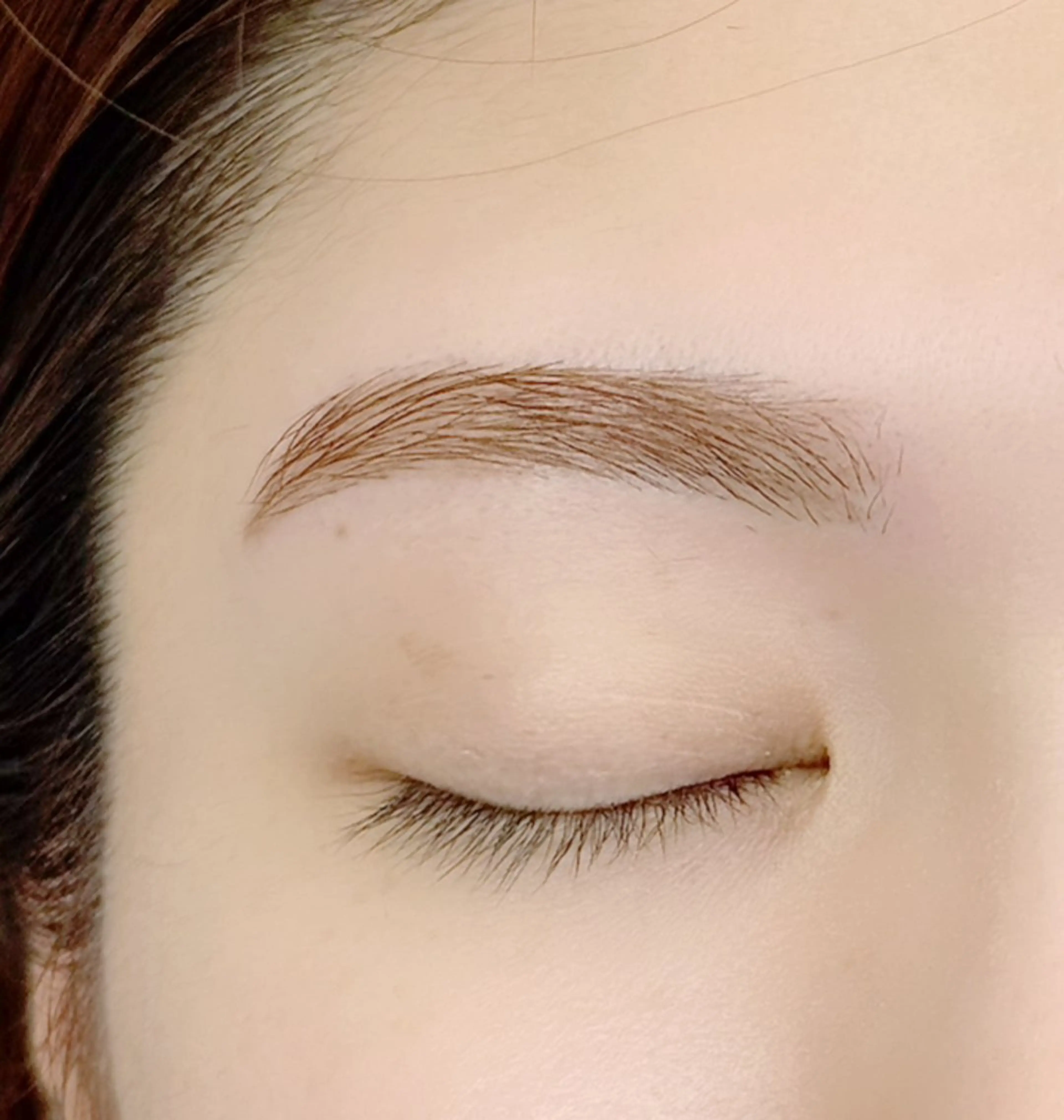 アイブロウ 眉カラー 眉毛ワックス脱毛 藤川 瑛梨奈のマツエク・マツパデザイン