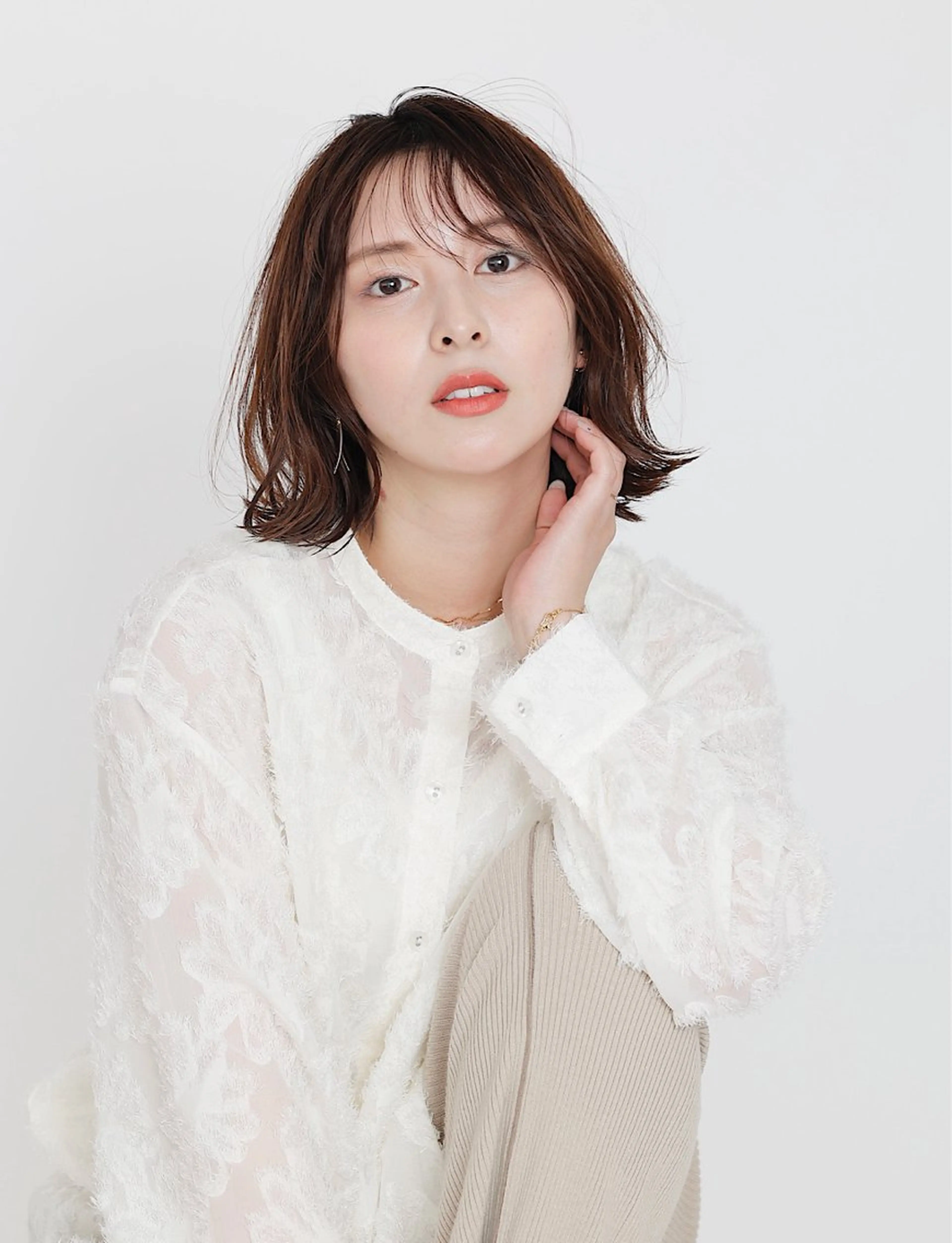 ミディアム カット ヘアカラー トリートメント hoNua. 栄/透明感カラーのヘアスタイル