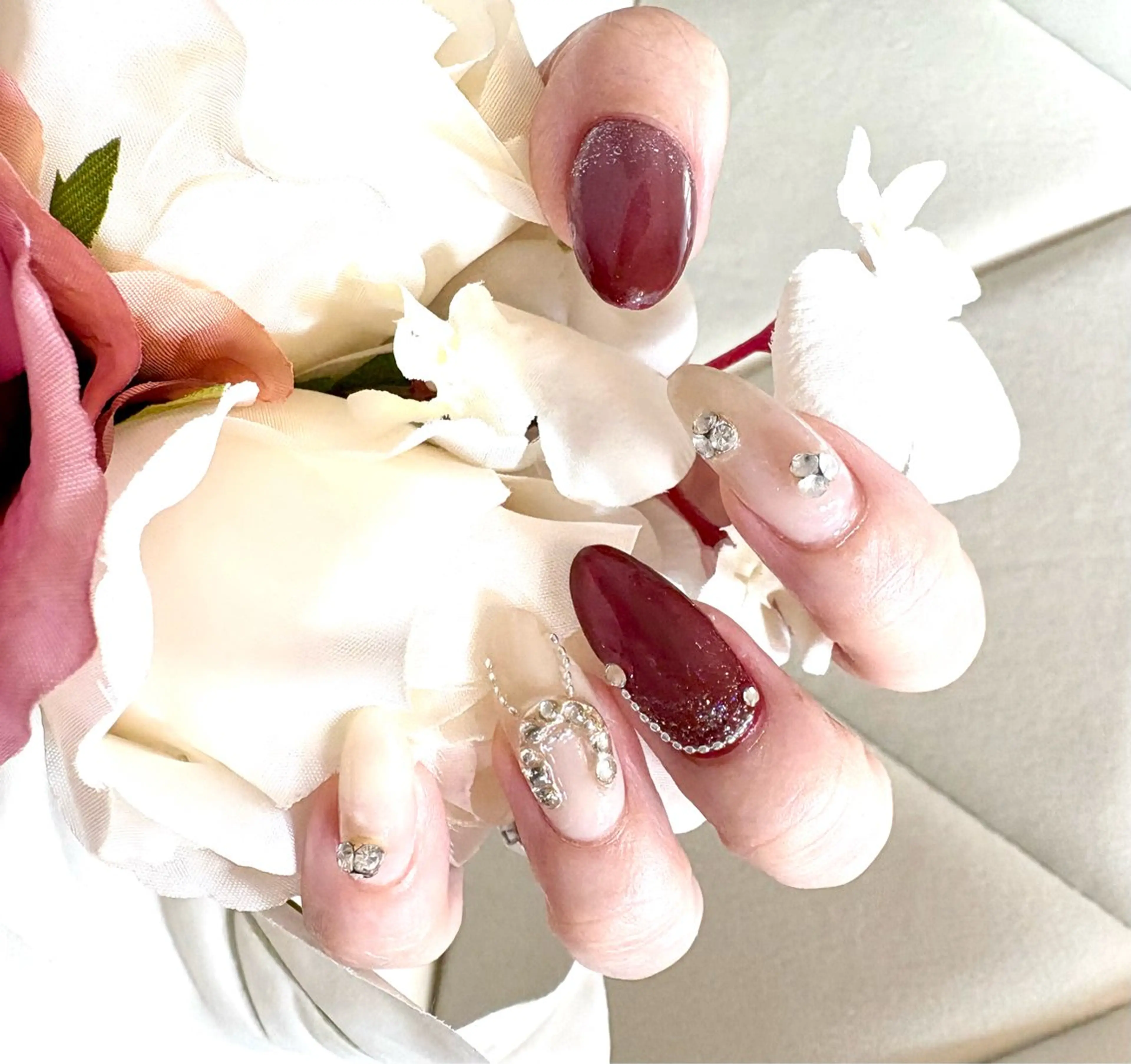 ネイル ボルドー マグネットネイル ハンドネイル ✨韓国✨nail salonLumieのネイルデザイン