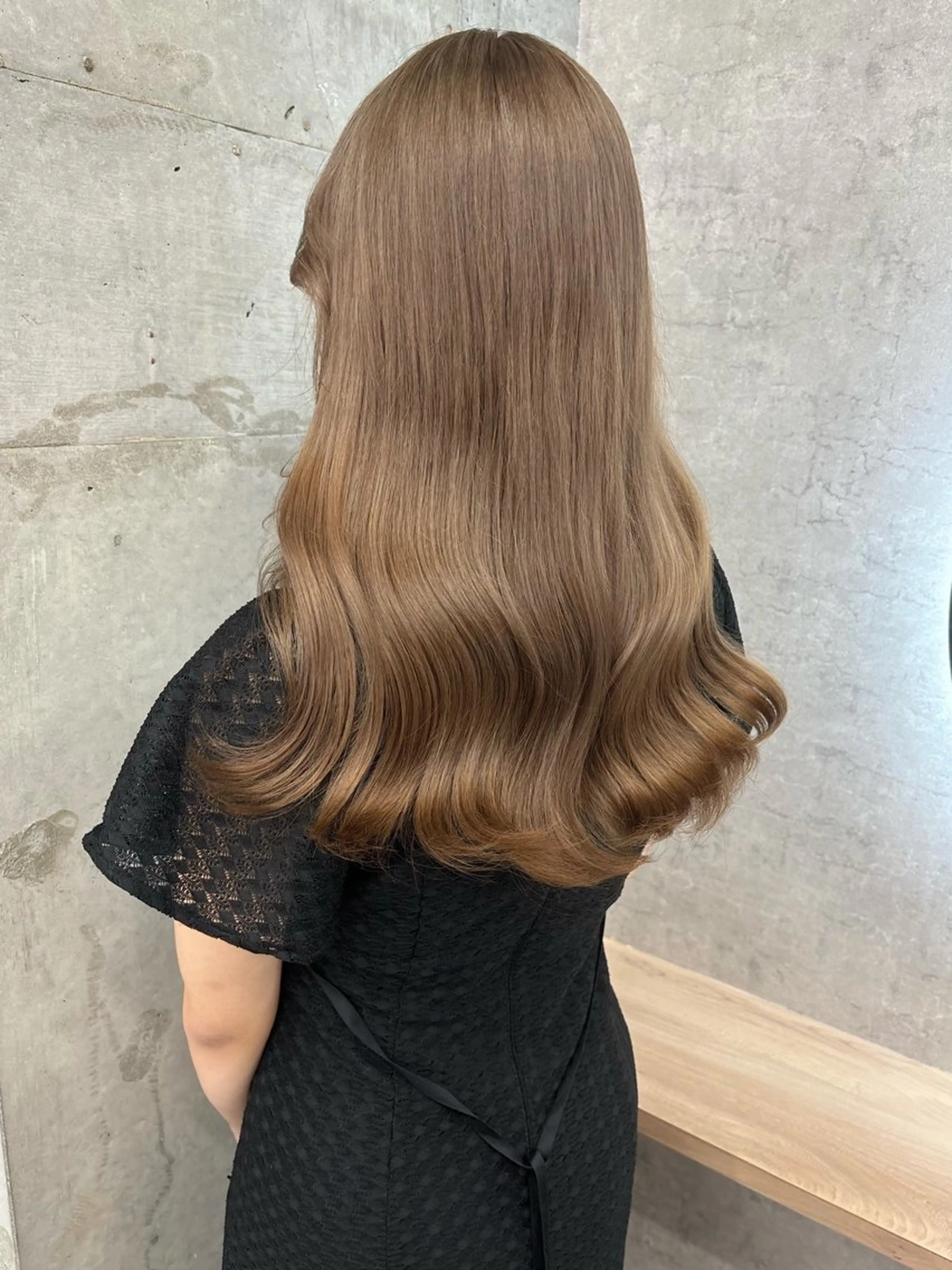 ロング トリートメント ヘアカラー 秋山 七海のヘアスタイル