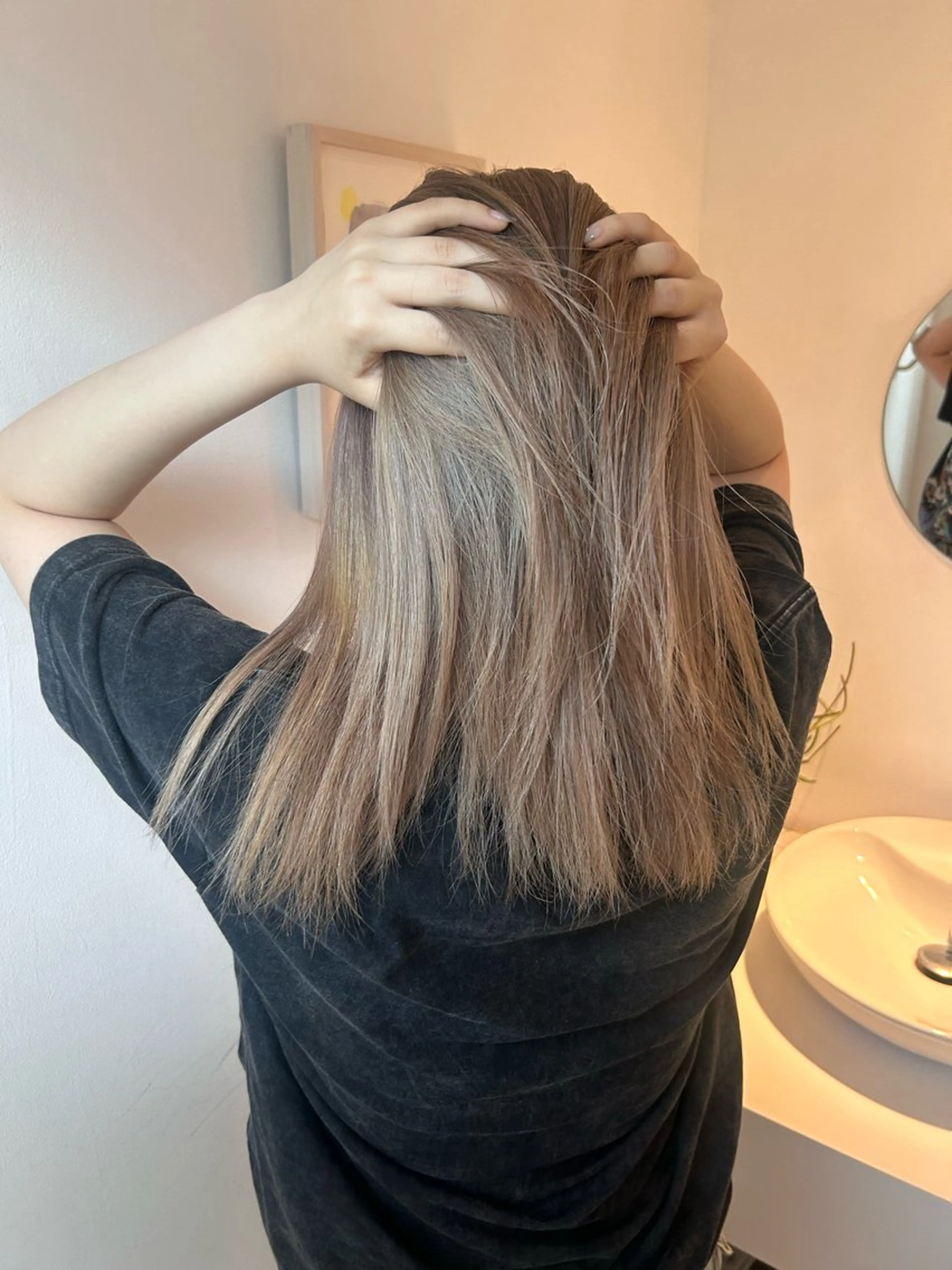 カラー かがやしづ ⭐️ハイトーンのヘアスタイル