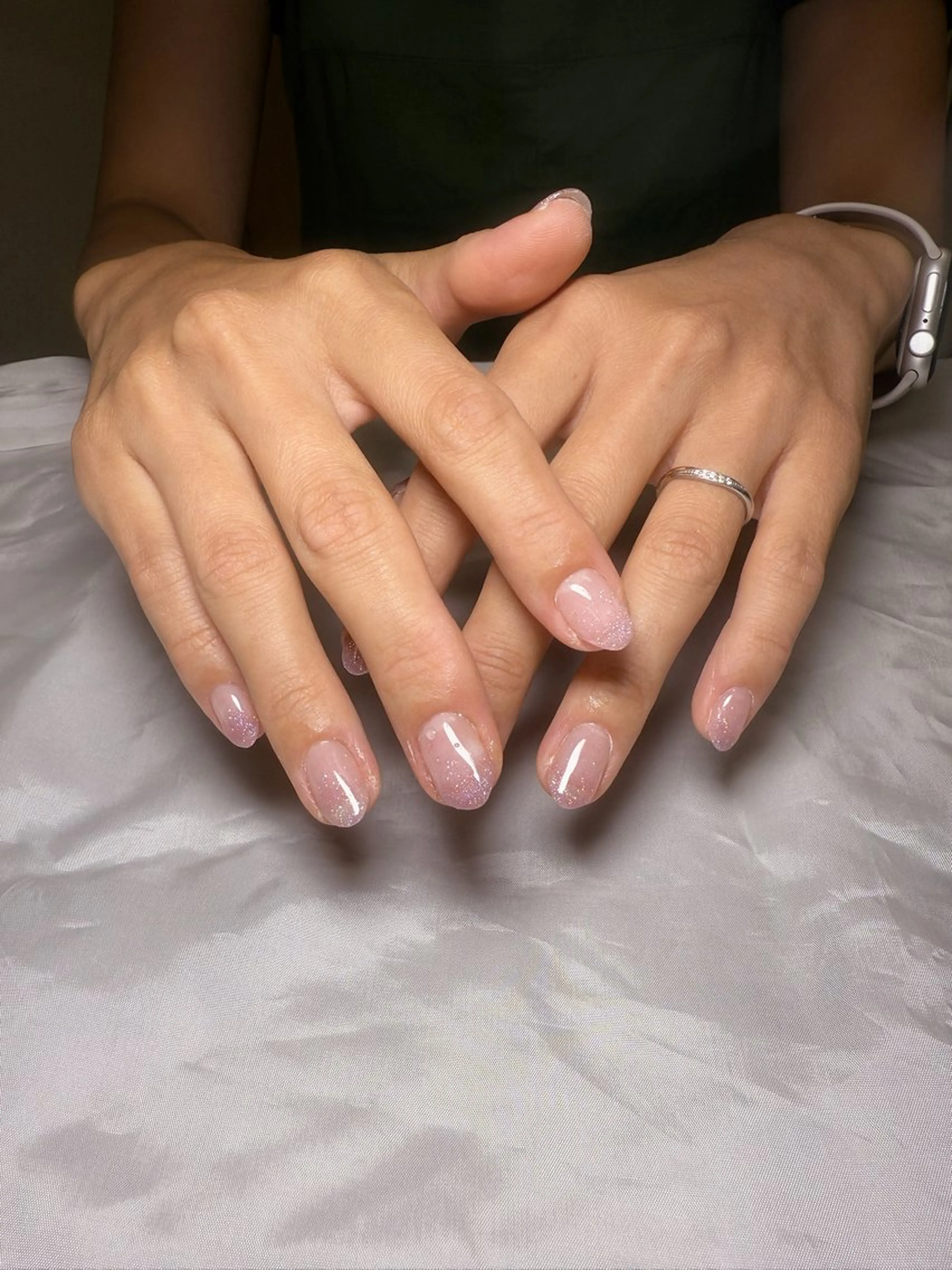 ネイル グラデーション ラメ(グリッター) ラメグラデーション nailsalon veluneのネイルデザイン