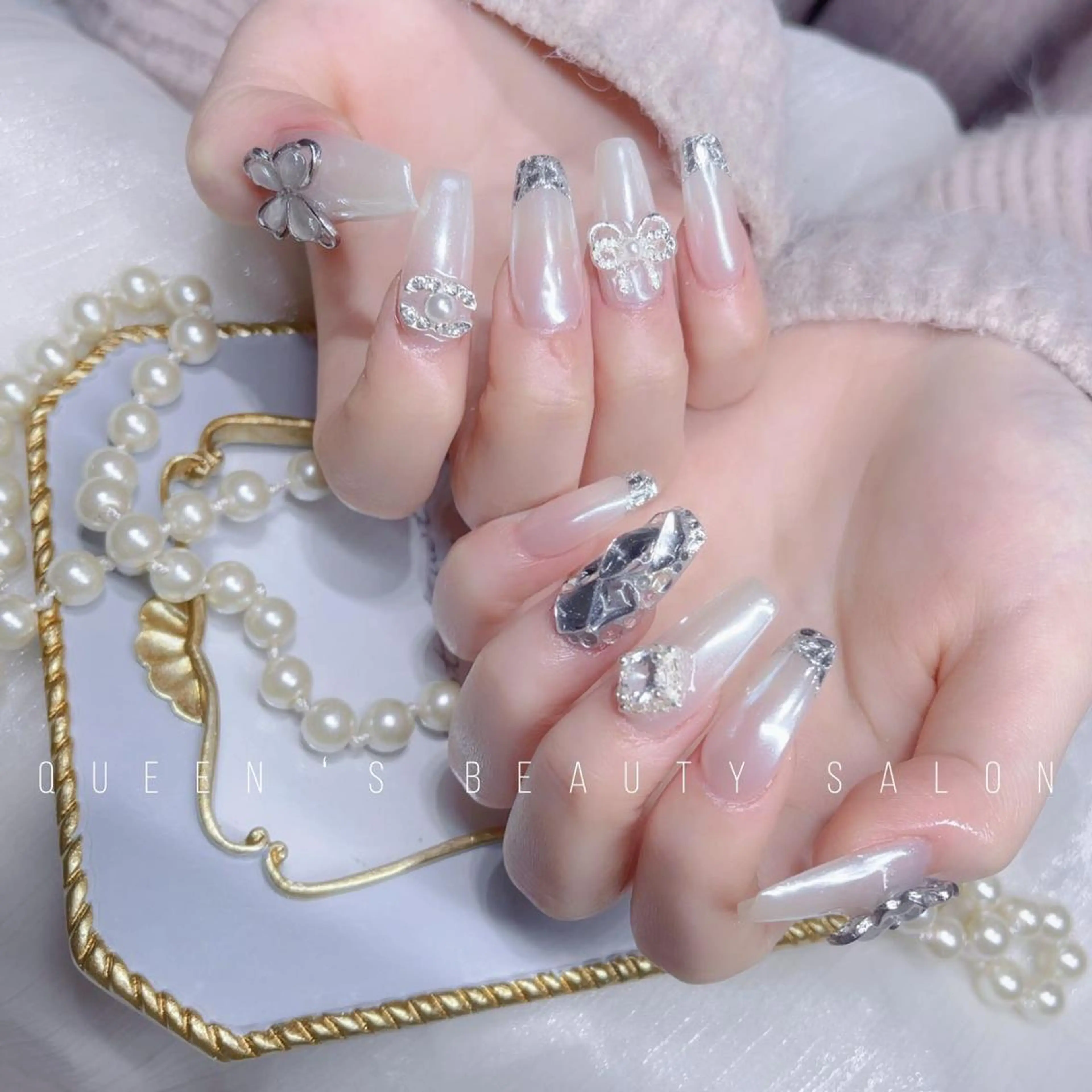 ネイル Queens 榊 まおのネイルデザイン