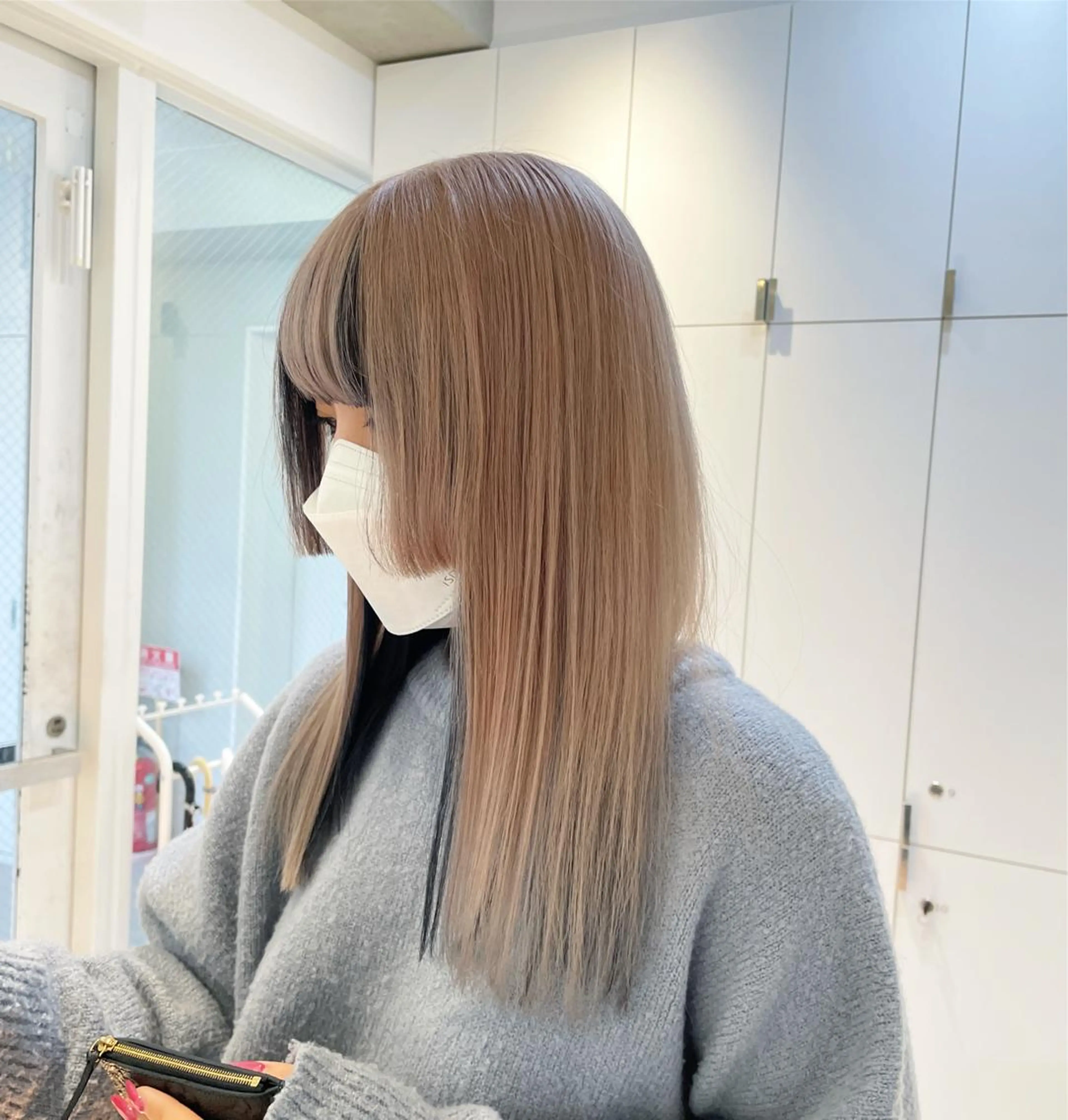 ロング カラー ヘアアレンジ ベージュカラー 黒髪 ミルクティーベージュ ヘアカラー トリートメント ヘッドスパ ヘアセット 艶髪✨寒色カラー✨ 翁長孝輔のヘアスタイル