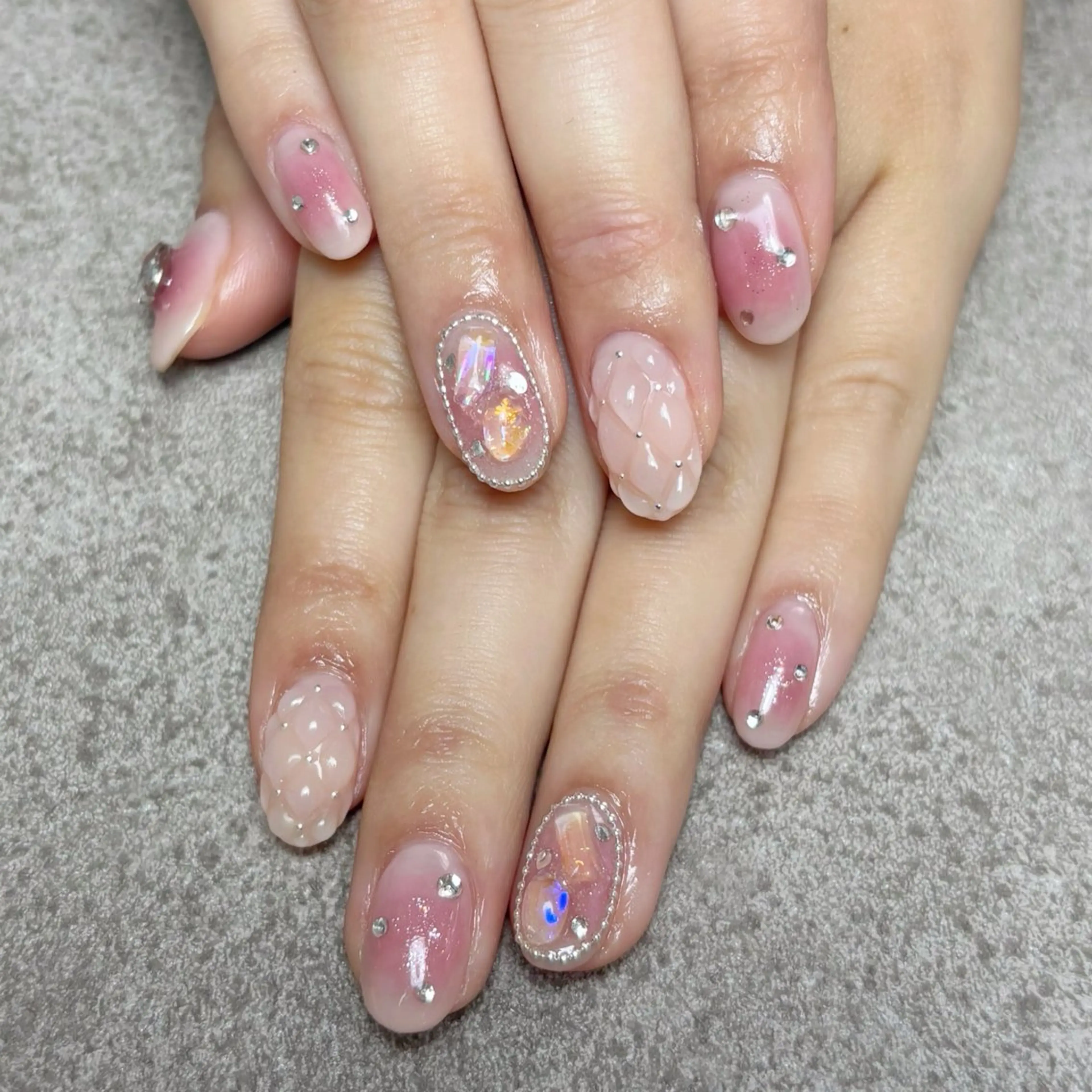 ネイル ハート ハンドネイル nailroom DIASOMNIAのネイルデザイン