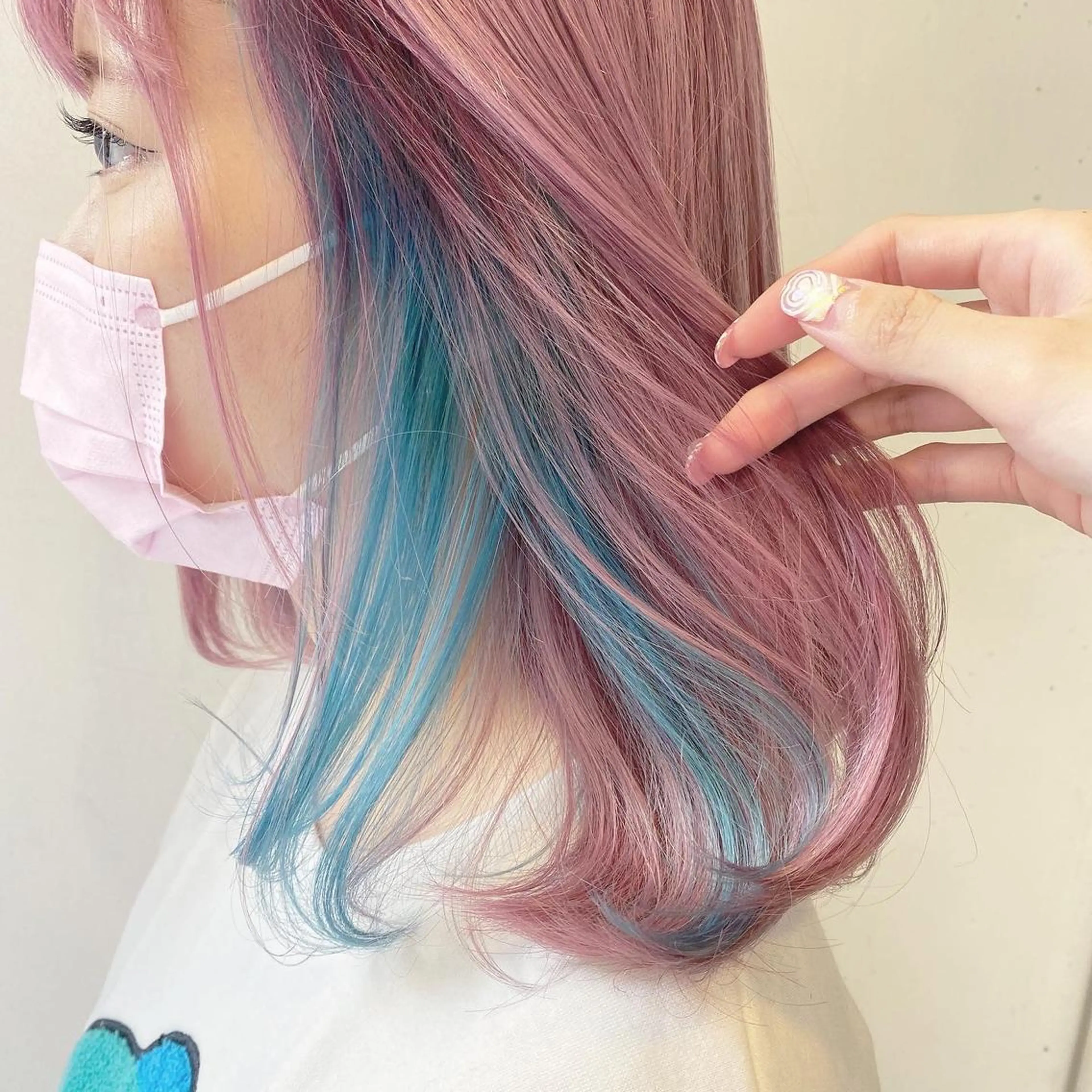 ミディアム カラー ブルーカラー ピンクカラー 💚 nao💚のヘアスタイル