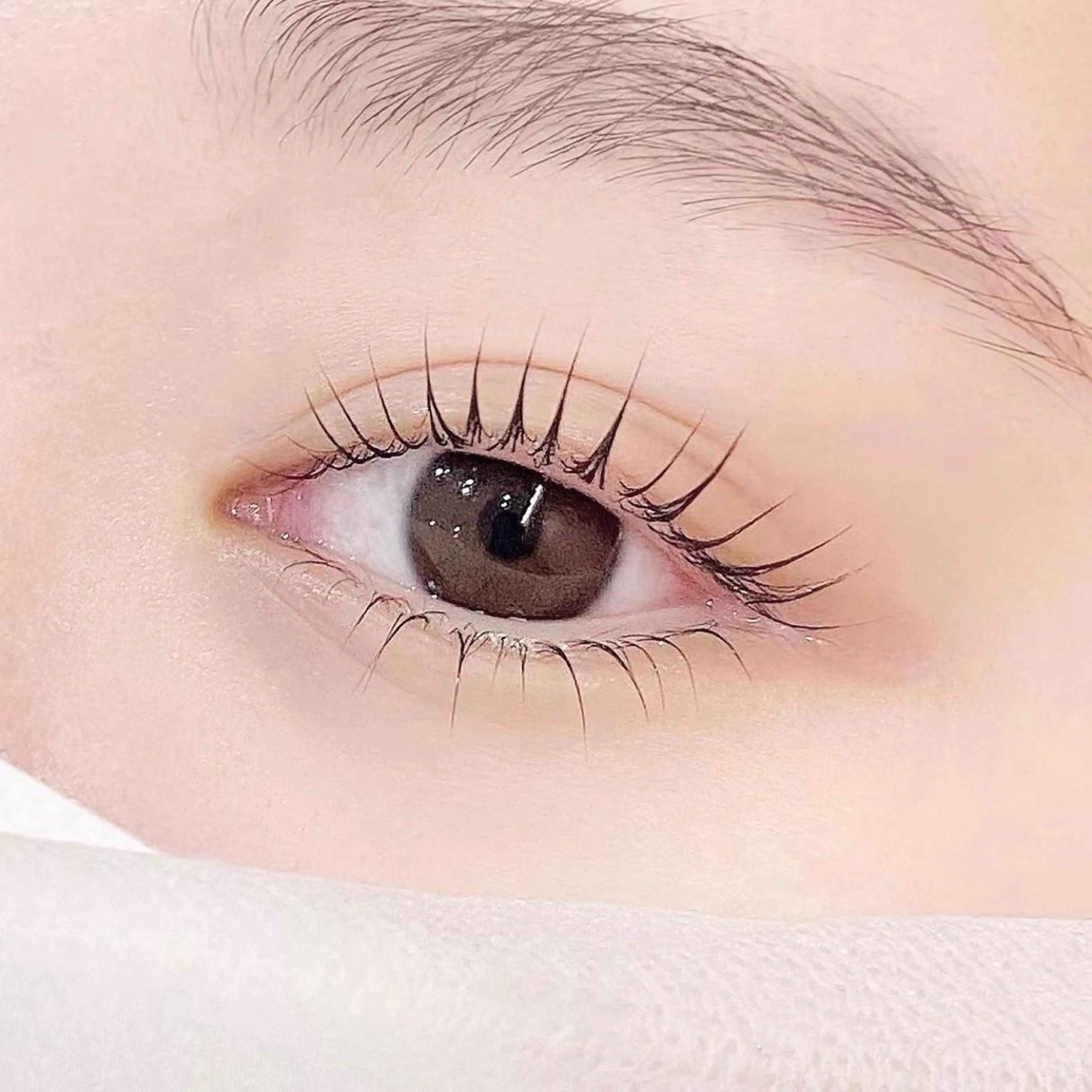 マツエク・マツパ バインドロック カラーマツエク フラットラッシュ ナチュラル パリジェンヌラッシュリフト YK• マツエクサロンのマツエク・マツパデザイン