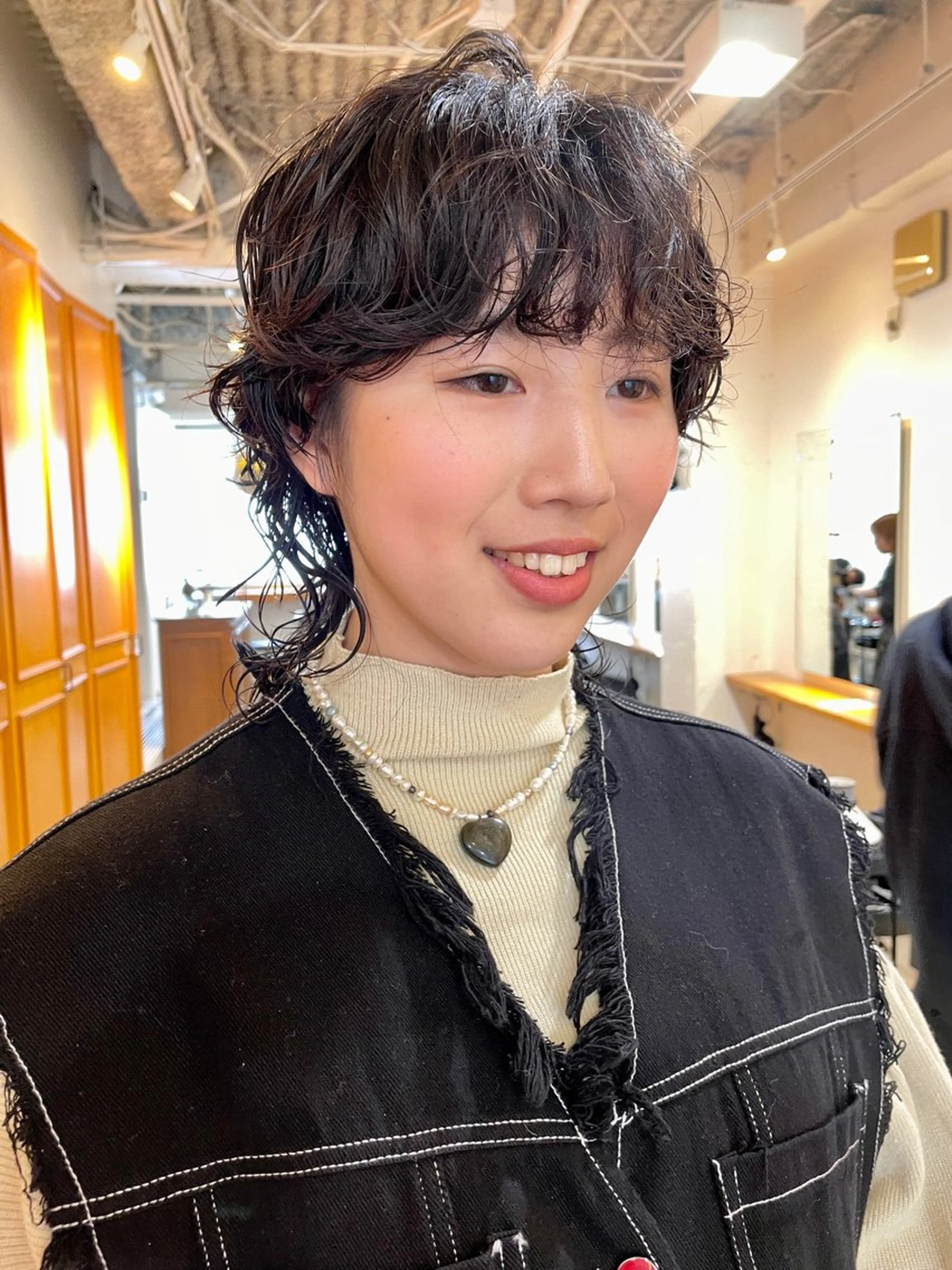 ミディアム カラー パーマ ミディアムパーマ ウルフカット カット パーマ トリートメント レイヤー／似合わせ TAKUYAのヘアスタイル