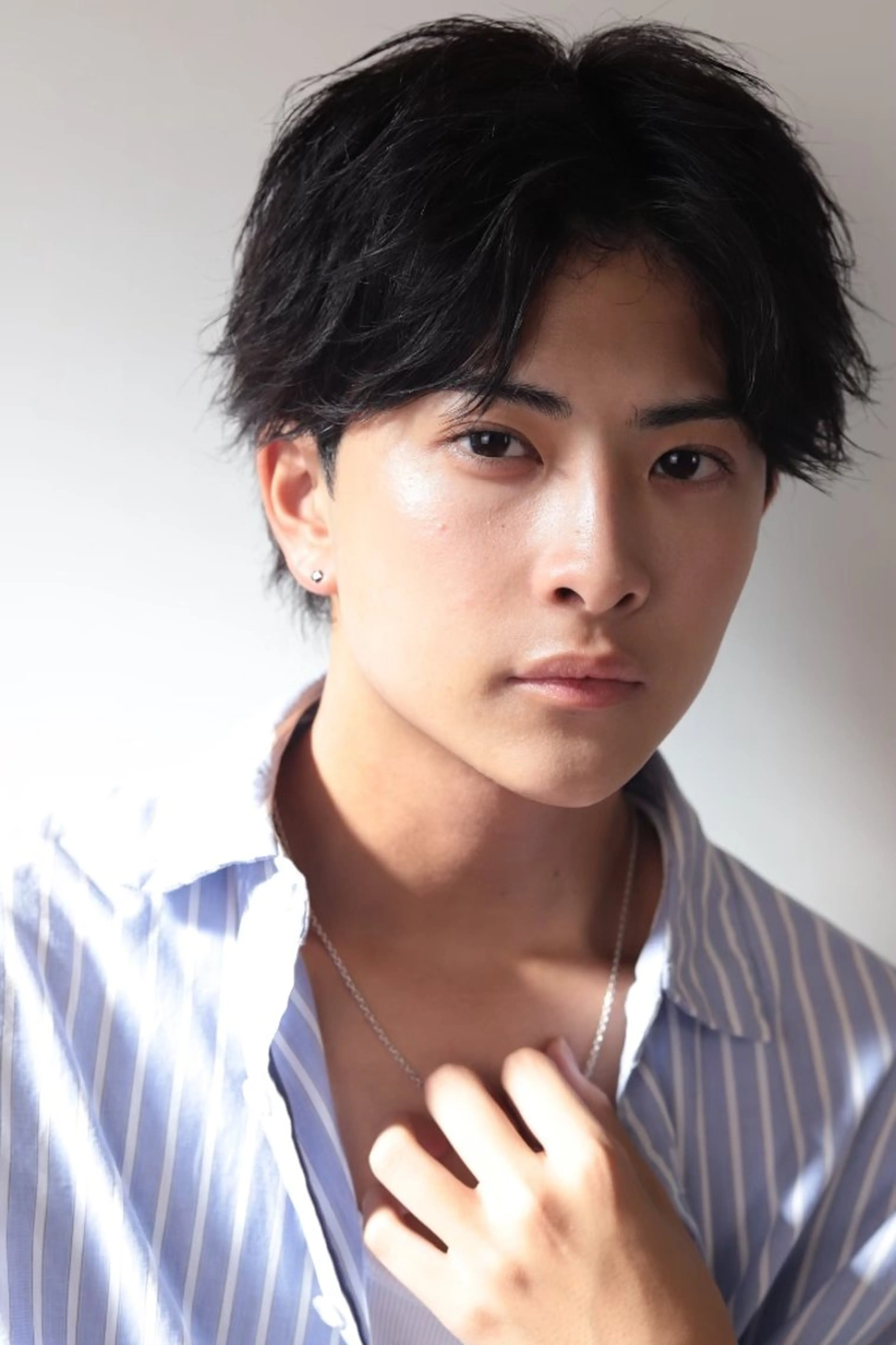 メンズ センターパート 韓国風メンズ/垢抜け /メイク男子/キャロのヘアスタイル