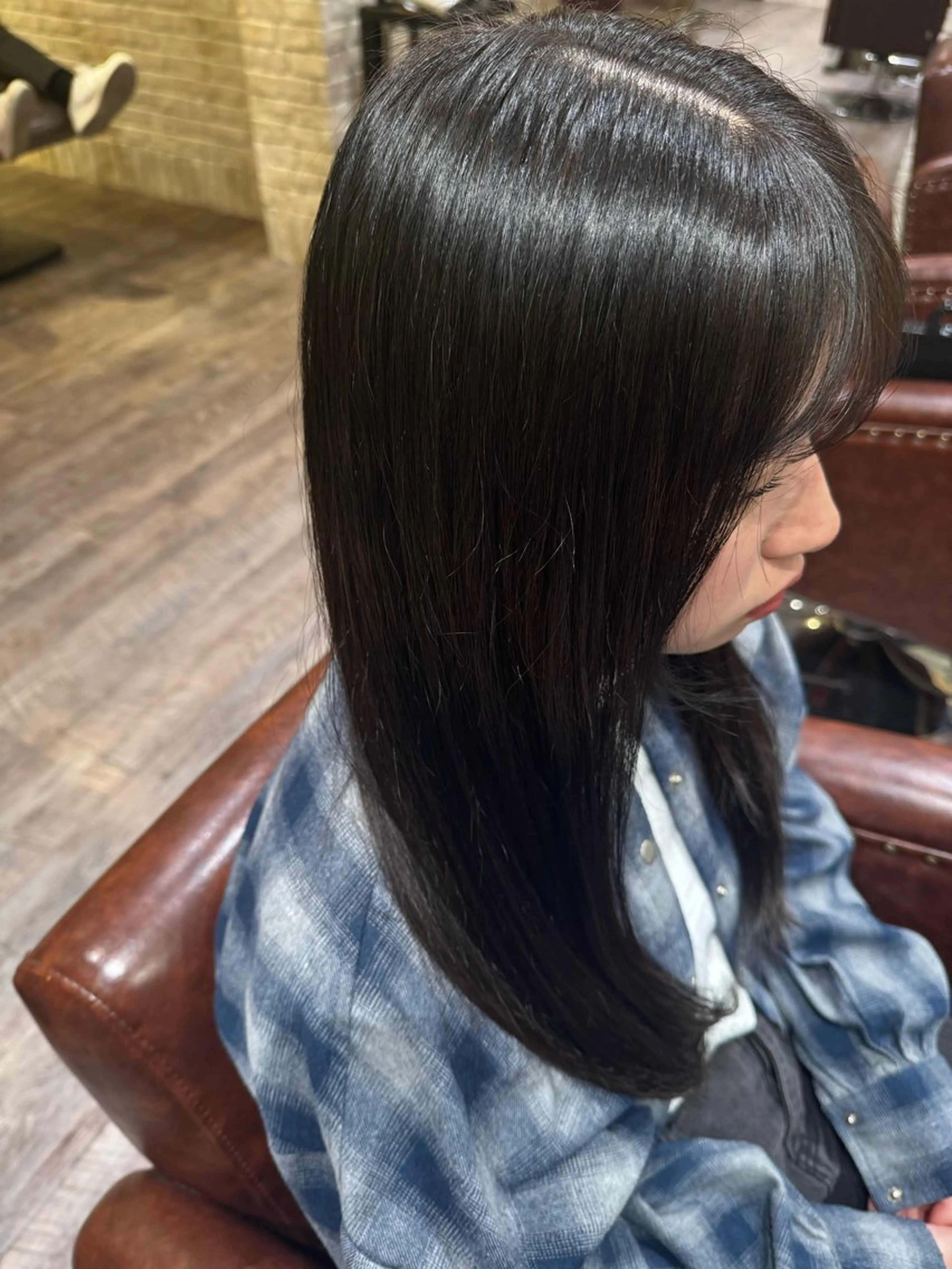 ロング カラー オリーブカラー 野口 菜緒のヘアスタイル