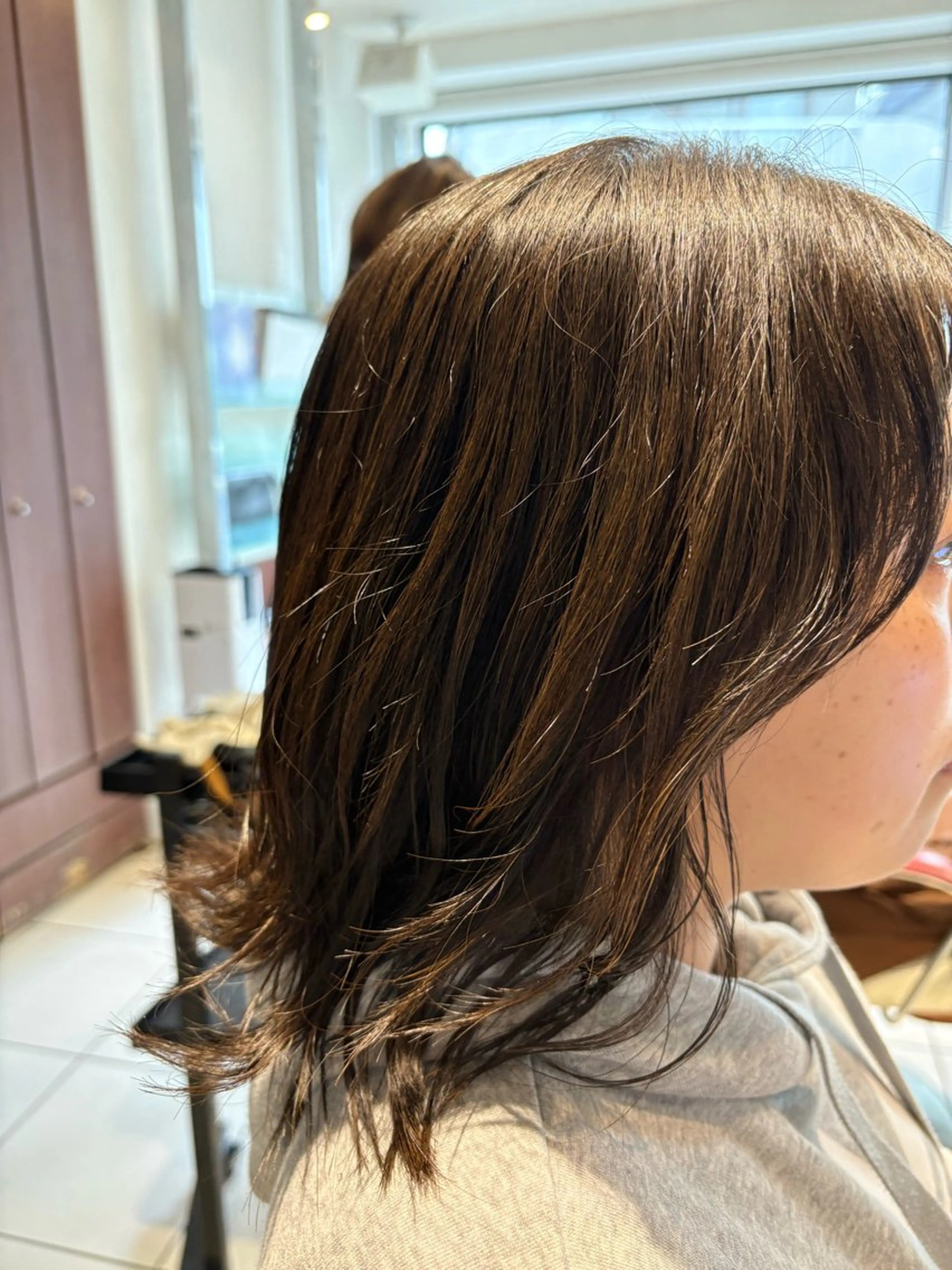 セミロング ヨウコ YOKOのヘアスタイル