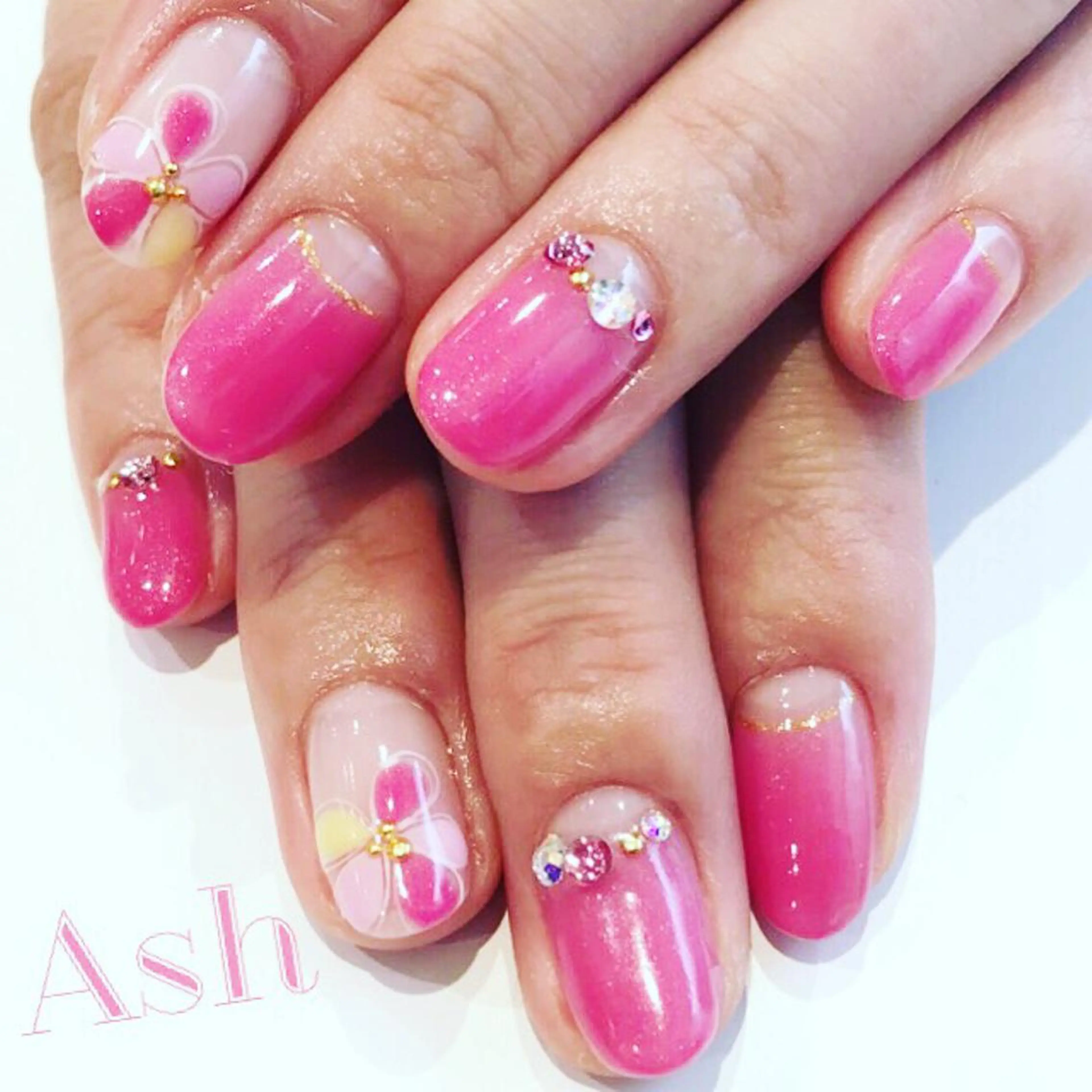 ネイル フレンチネイル 逆フレンチ 🩵NORIKO 上品ネイルが得意🩵のネイルデザイン