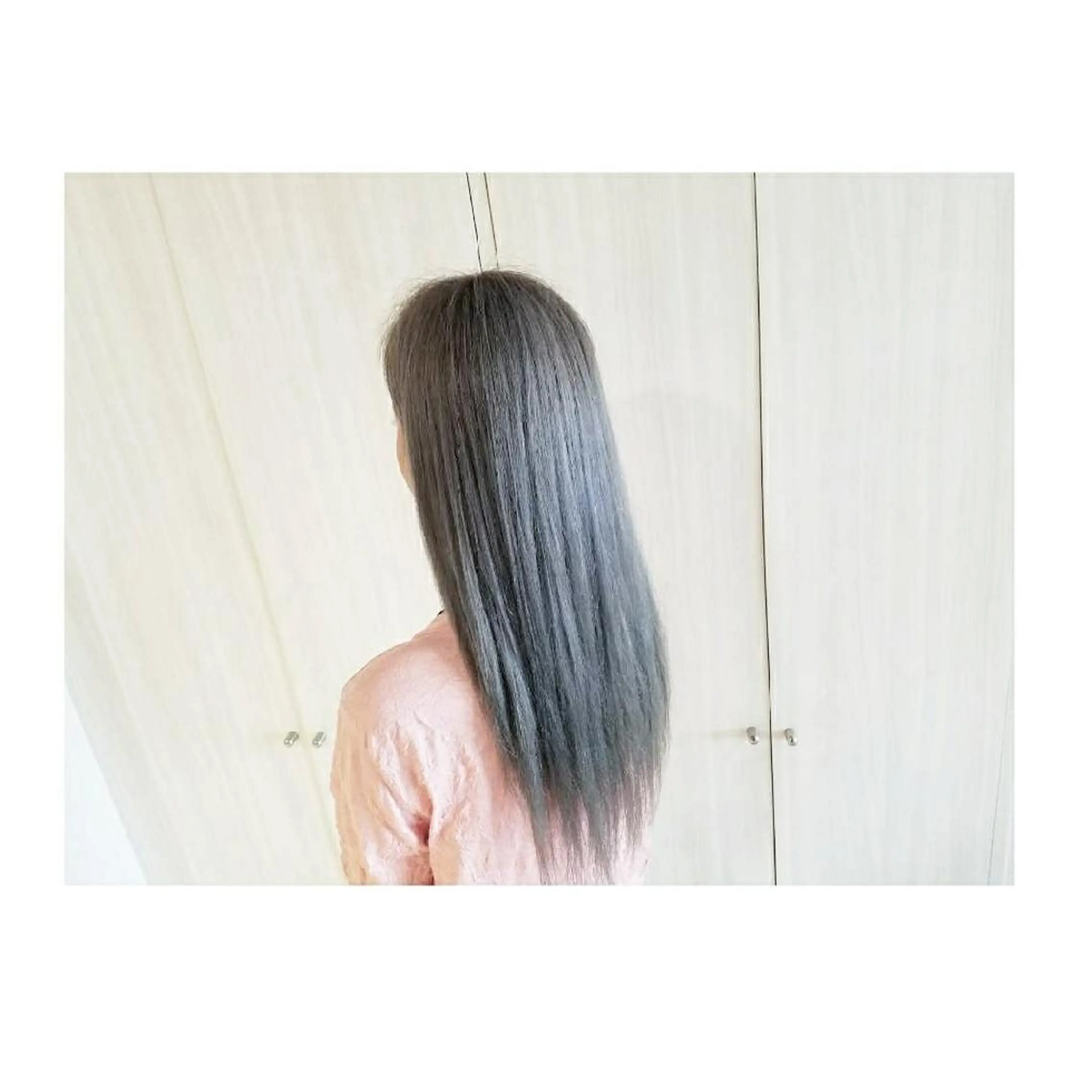 ロング カラー ブリーチ 透明感カラー グレージュ Luana 矢場町のヘアスタイル