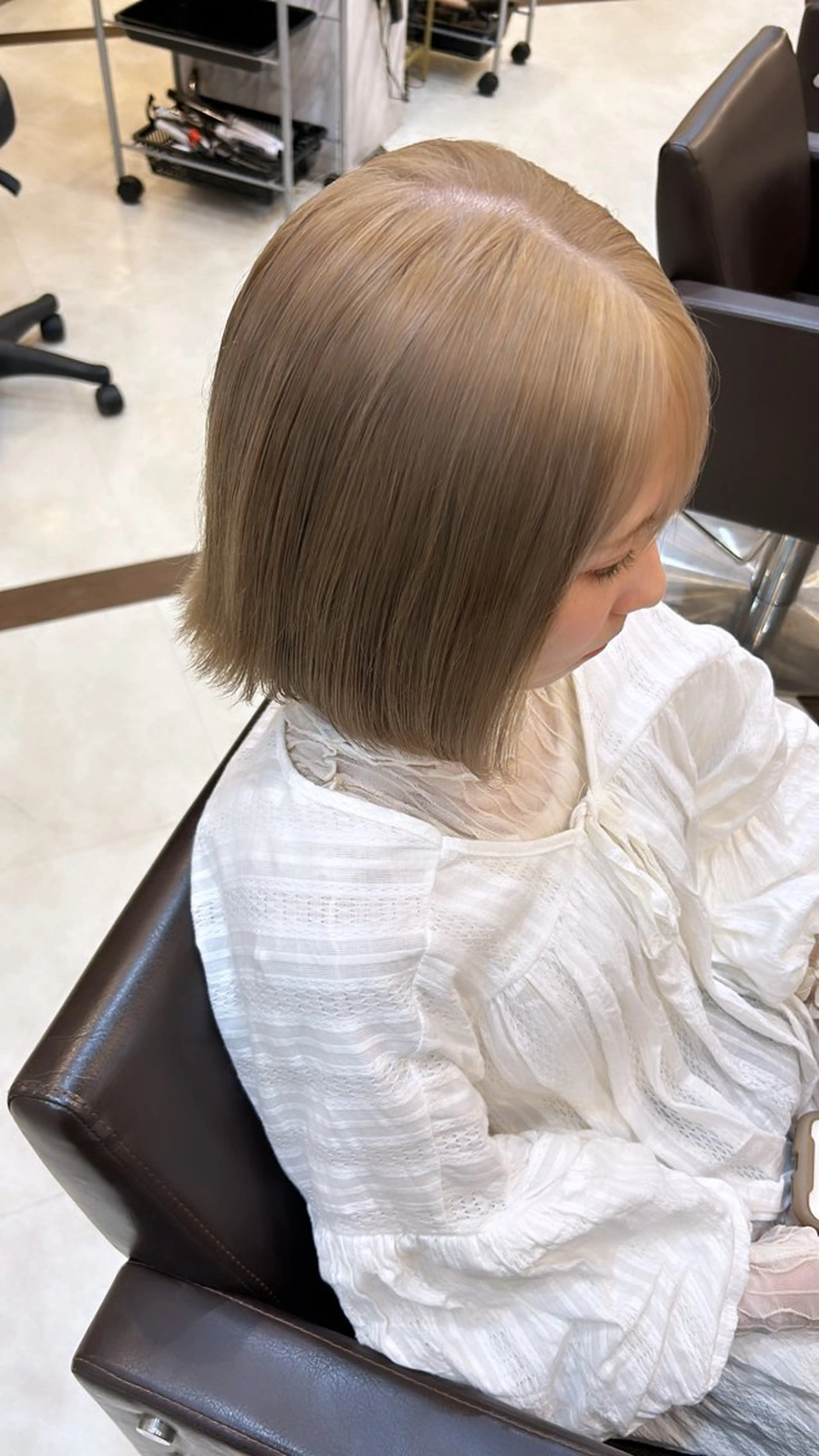 カラー 善財 康葵のヘアスタイル