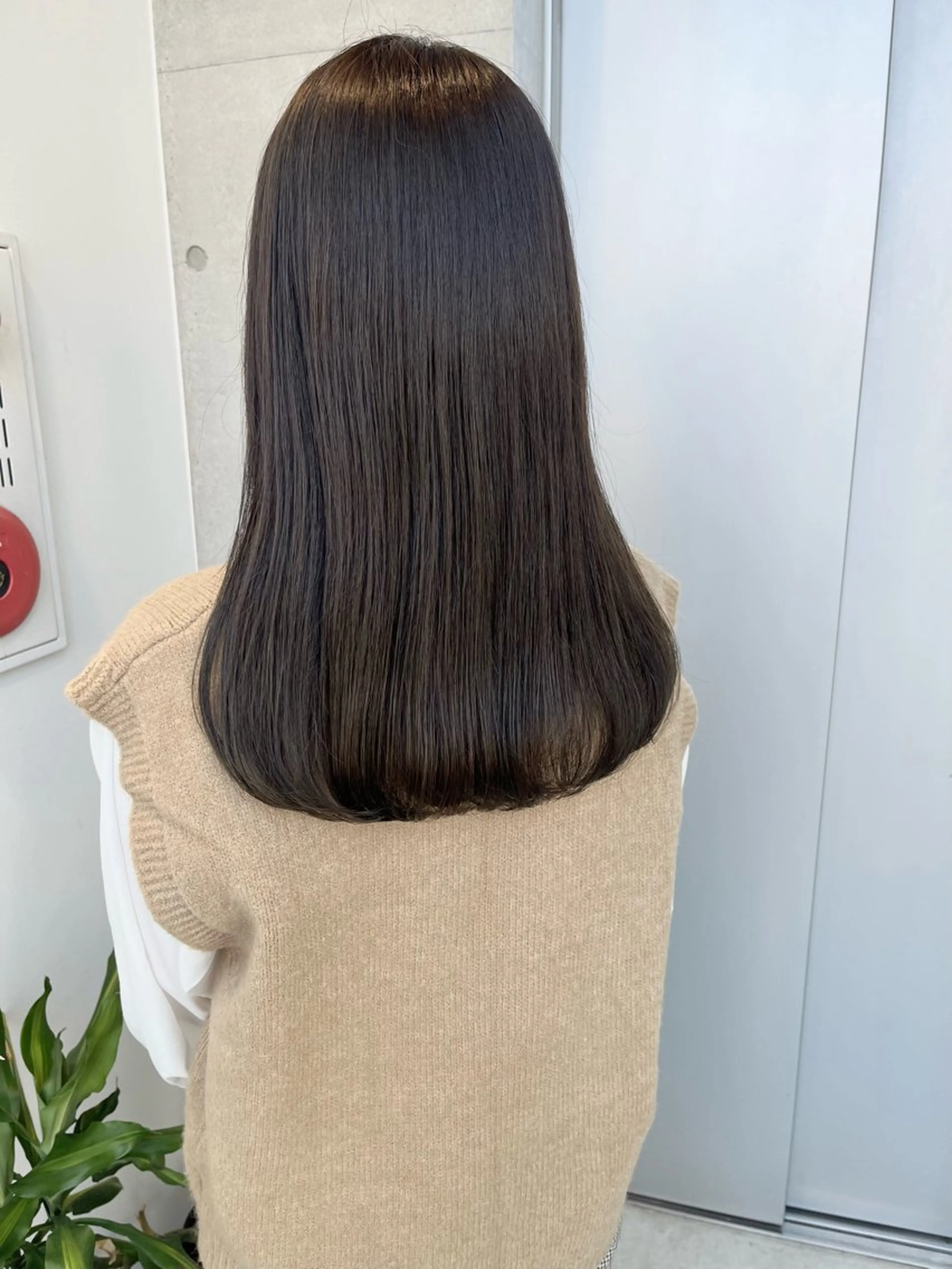 ロング カラー パーマ ヘアアレンジ カット ヘアカラー トリートメント ヘッドスパ ヘアセット 透明感/オリーブ/ グレージュ/YUKAのヘアスタイル