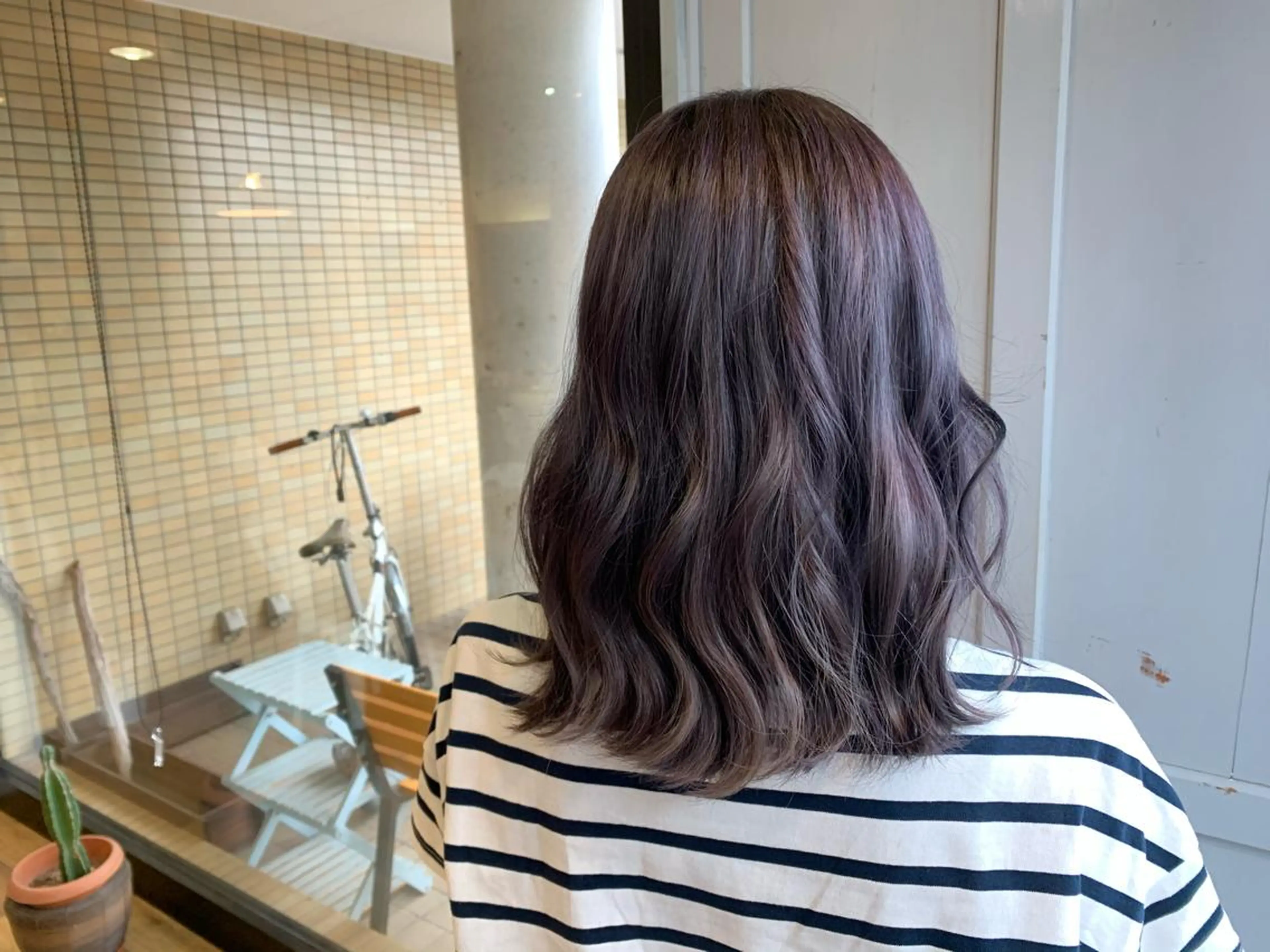 セミロング カラー ブルーカラー バイオレットカラー ヘアカラー トリートメント ツキダテ ユイのヘアスタイル