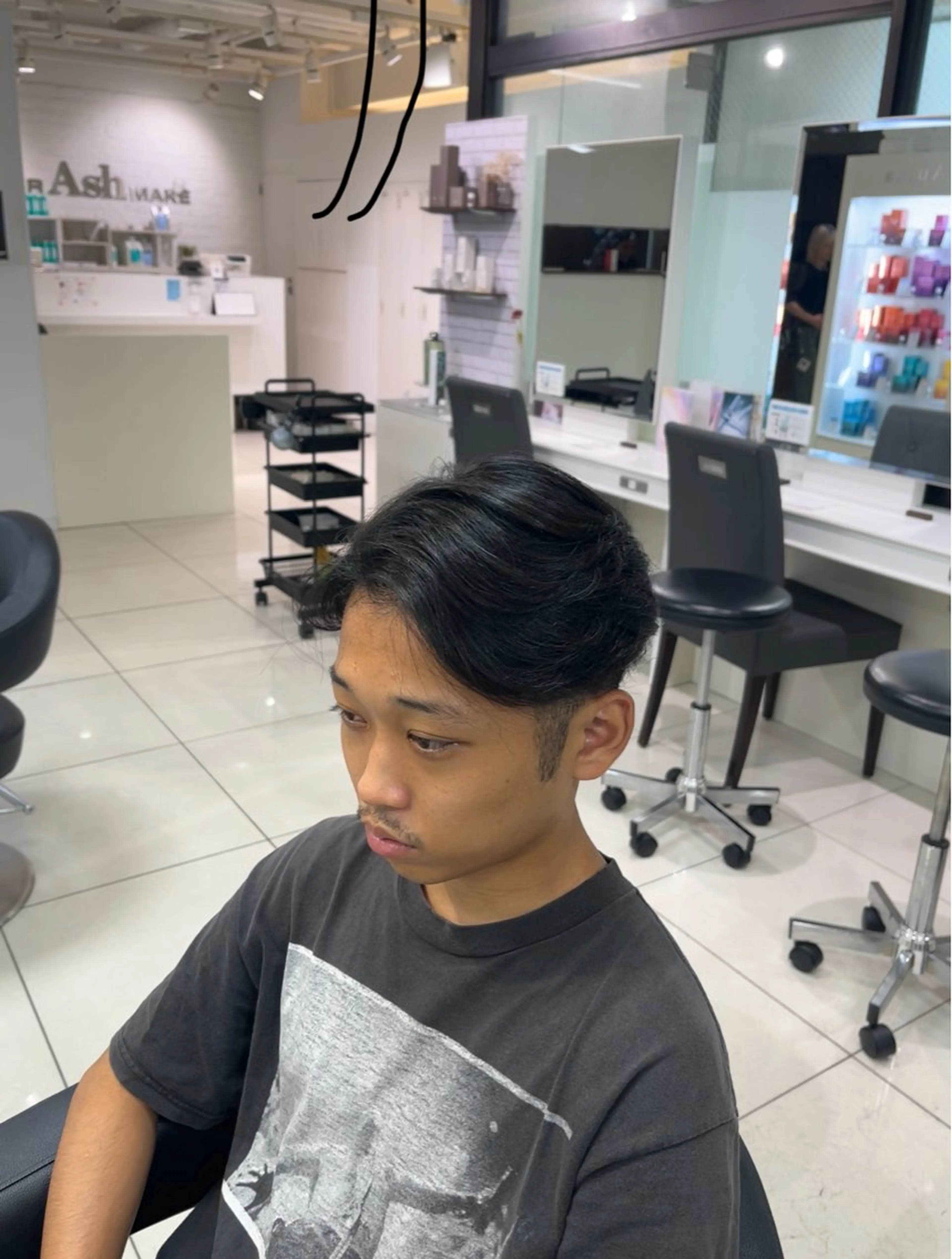 ショート 【シャドウパーマ センターパート】義心のヘアスタイル