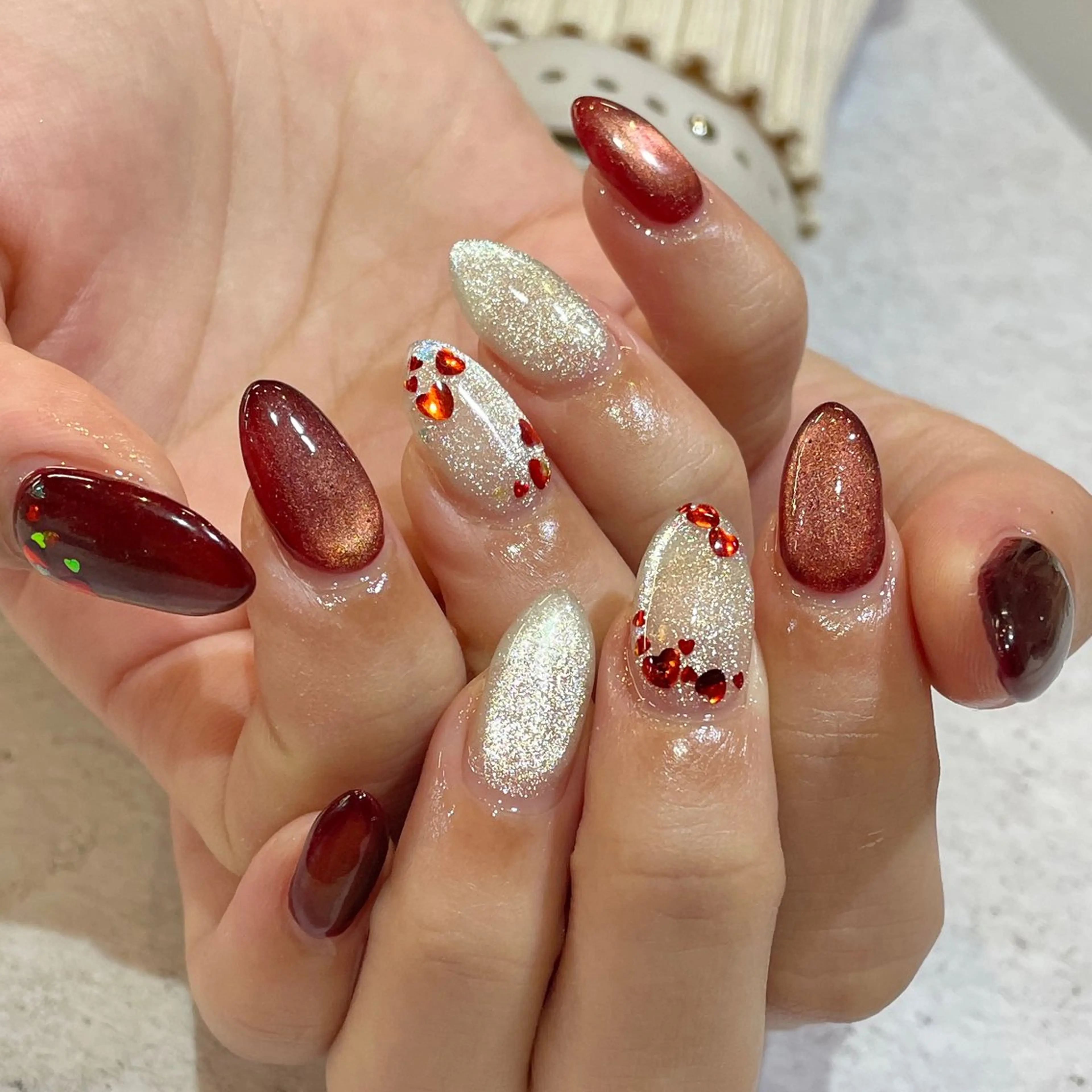 ネイル ボルドー ハート シルバー ハンドネイル LUNI 久屋大通 ˚✧₊⁎/ yuriのネイルデザイン