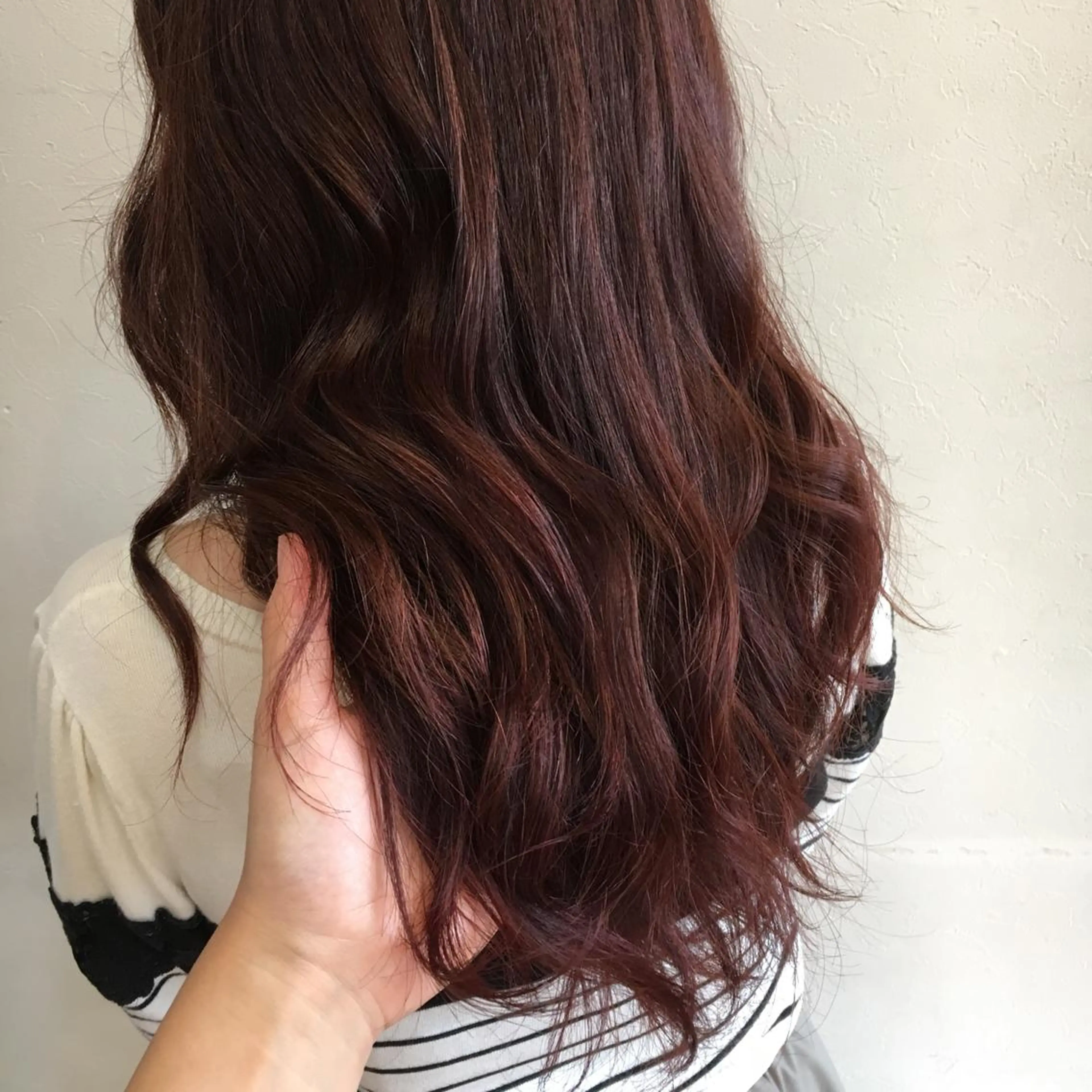 セミロング カラー レッドカラー Freez狭間 裕美のヘアスタイル