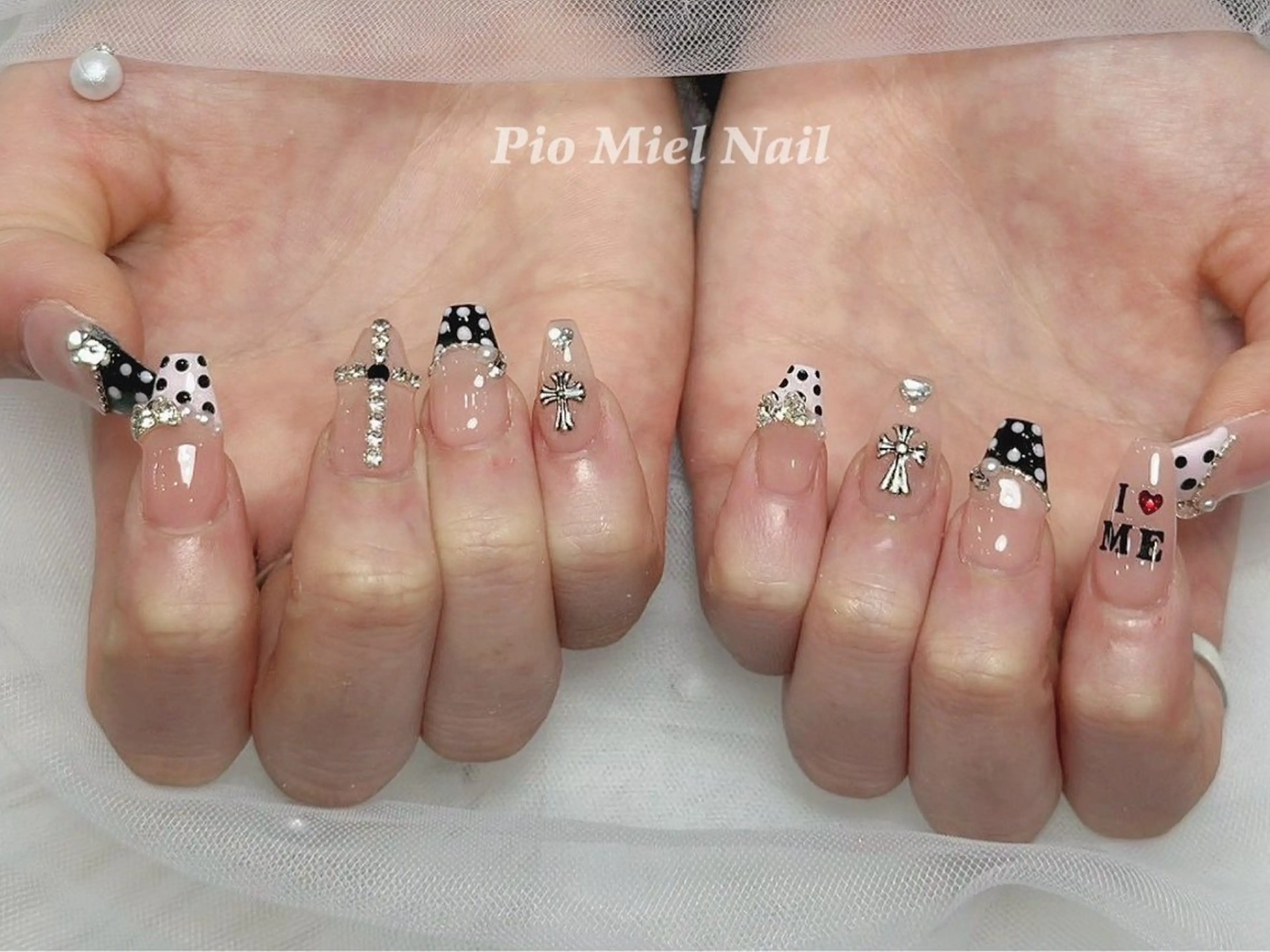 ネイル ドット フレンチネイル 韓国ネイル マグネットネイル ニュアンスネイル ハンドネイル momo 長さだしのネイルデザイン