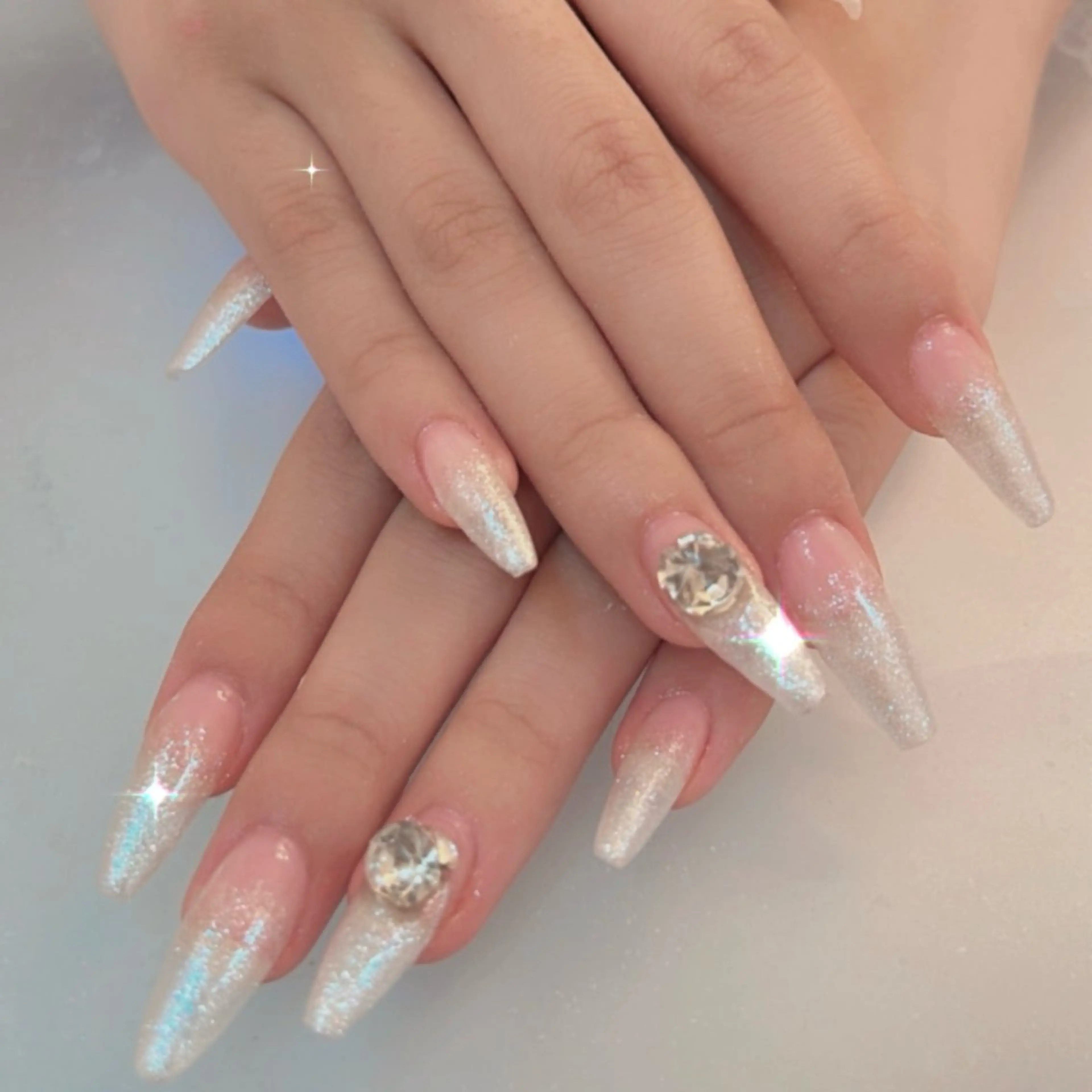 ネイル ラメ(グリッター) ラメグラデーション ロングネイル ハンドネイル CherieNail 💗manaのネイルデザイン