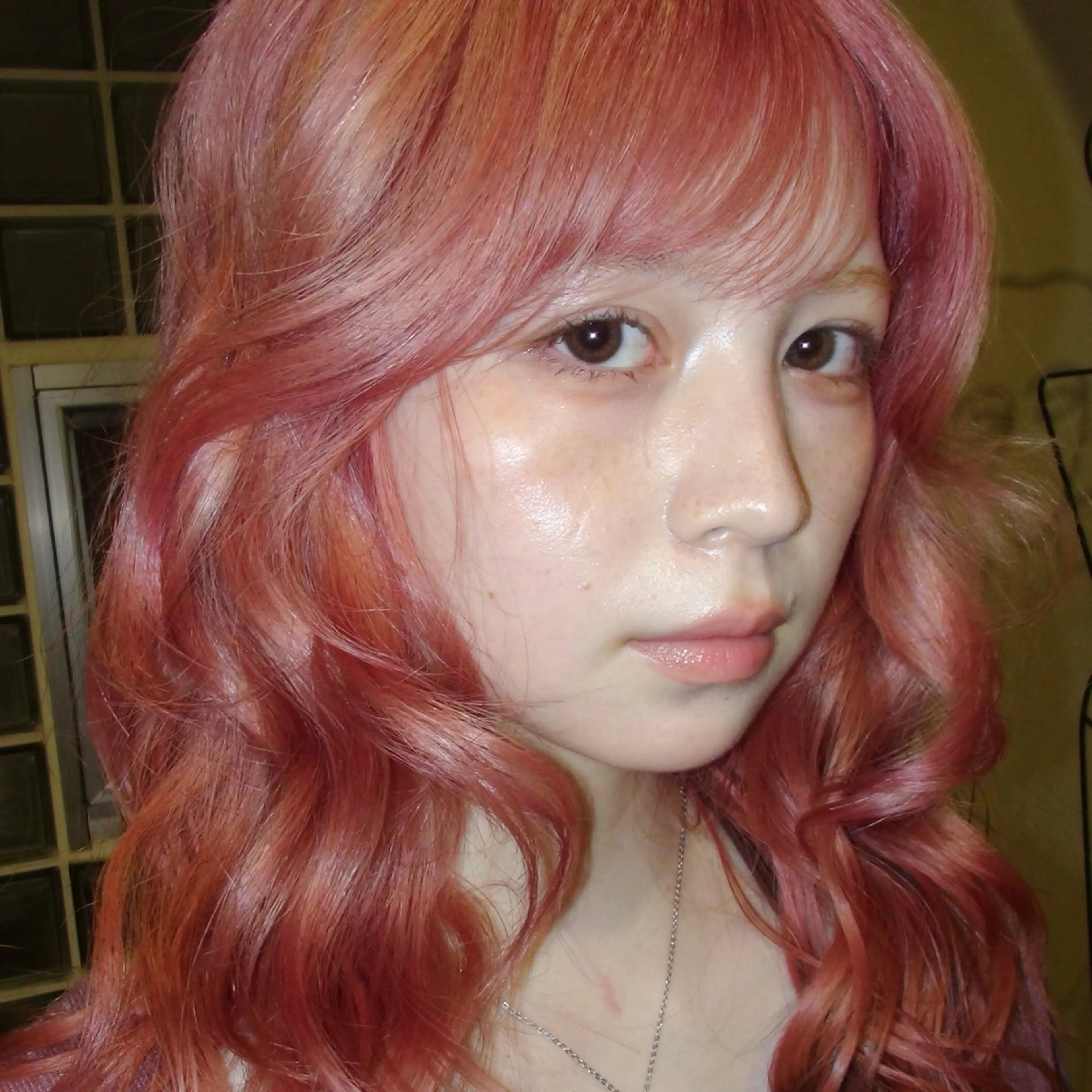 セミロング カラー ヘアカラー ハイトーン/ベージュ 𝙨𝙖𝙠𝙞のヘアスタイル