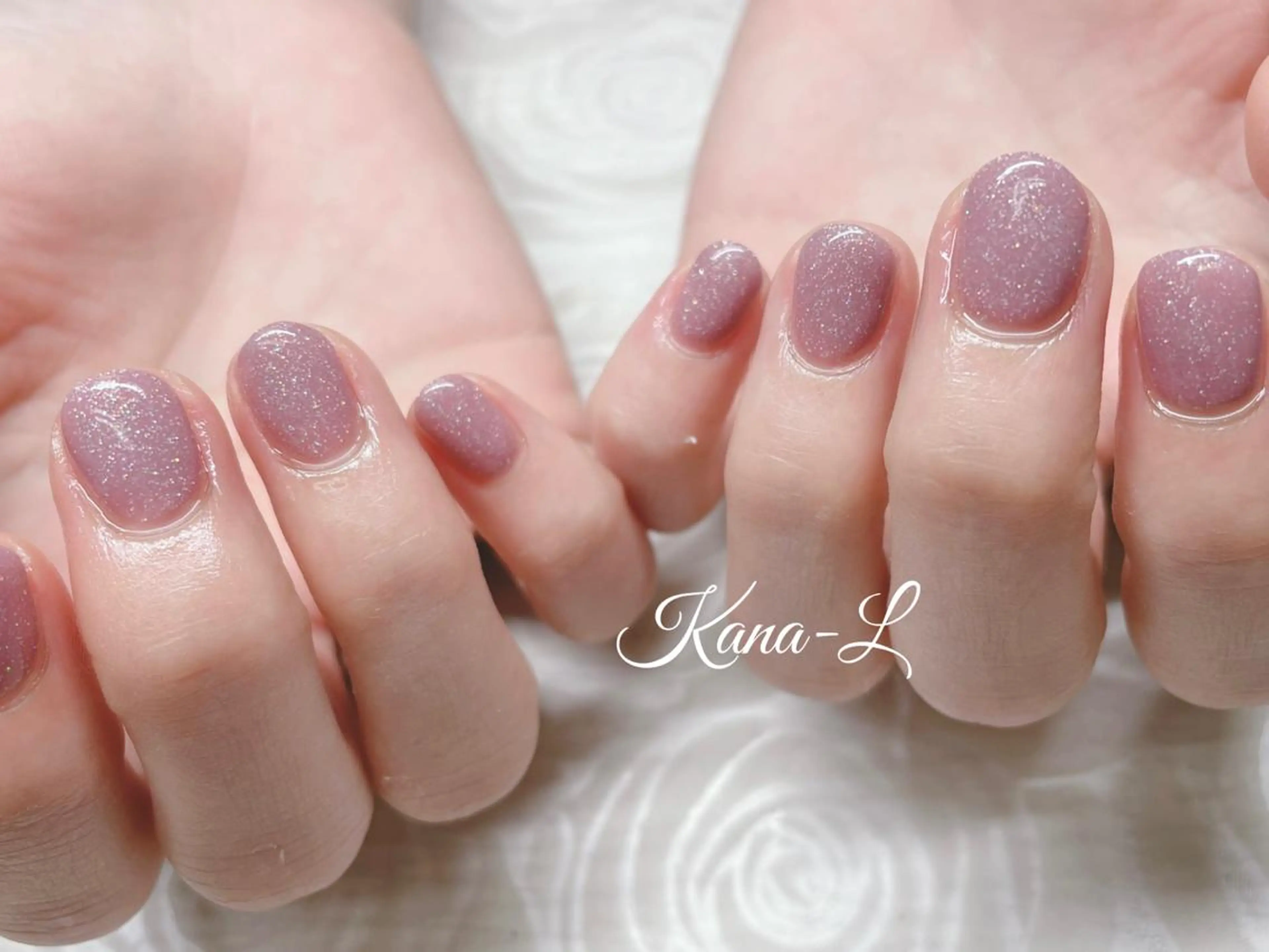 カラー ネイル ジェルネイル キラキラネイル ラメ(グリッター) オフィスネイル ワンカラーネイル 芦辺 香奈のネイルデザイン