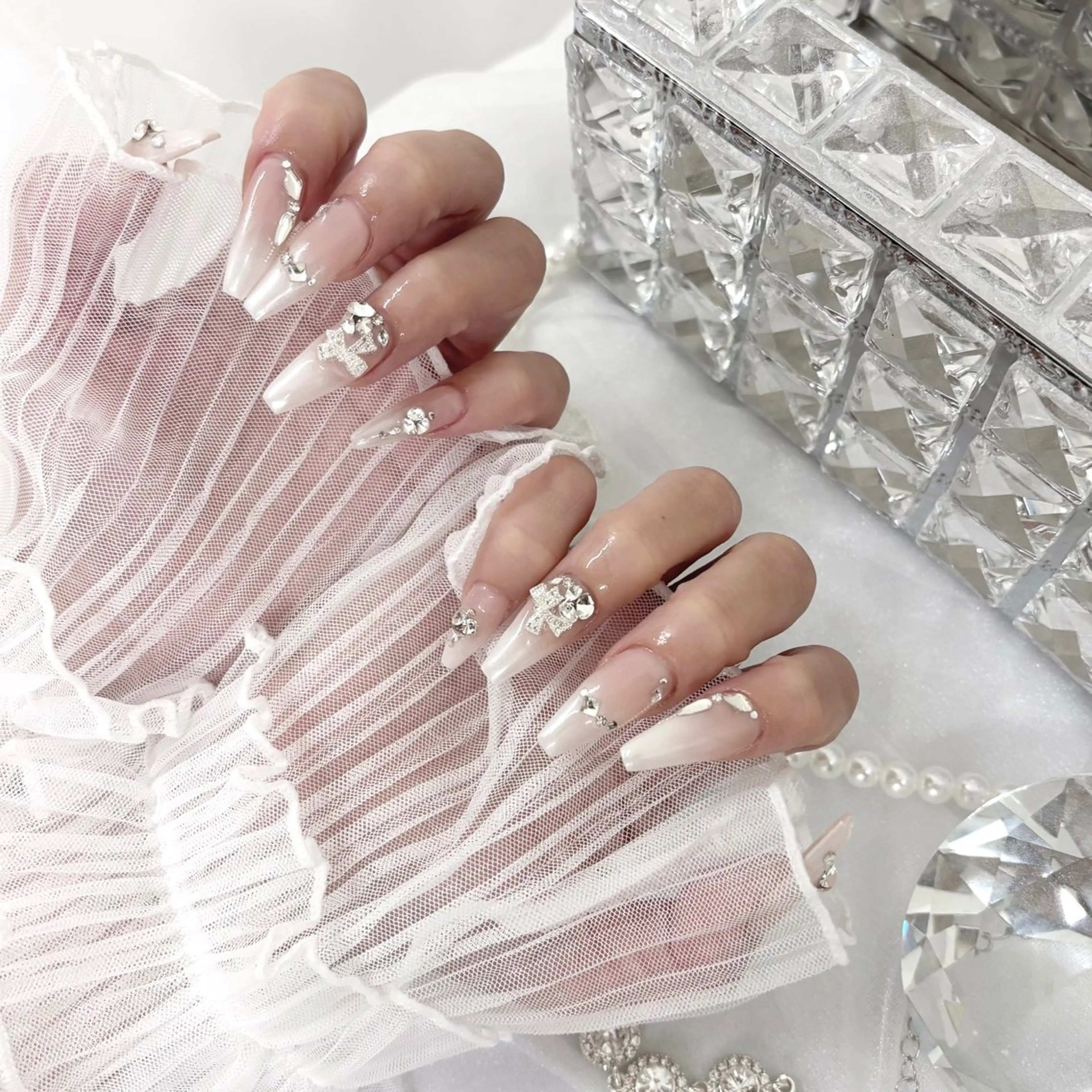 ネイル ハンドネイル 吉川 怜那のネイルデザイン