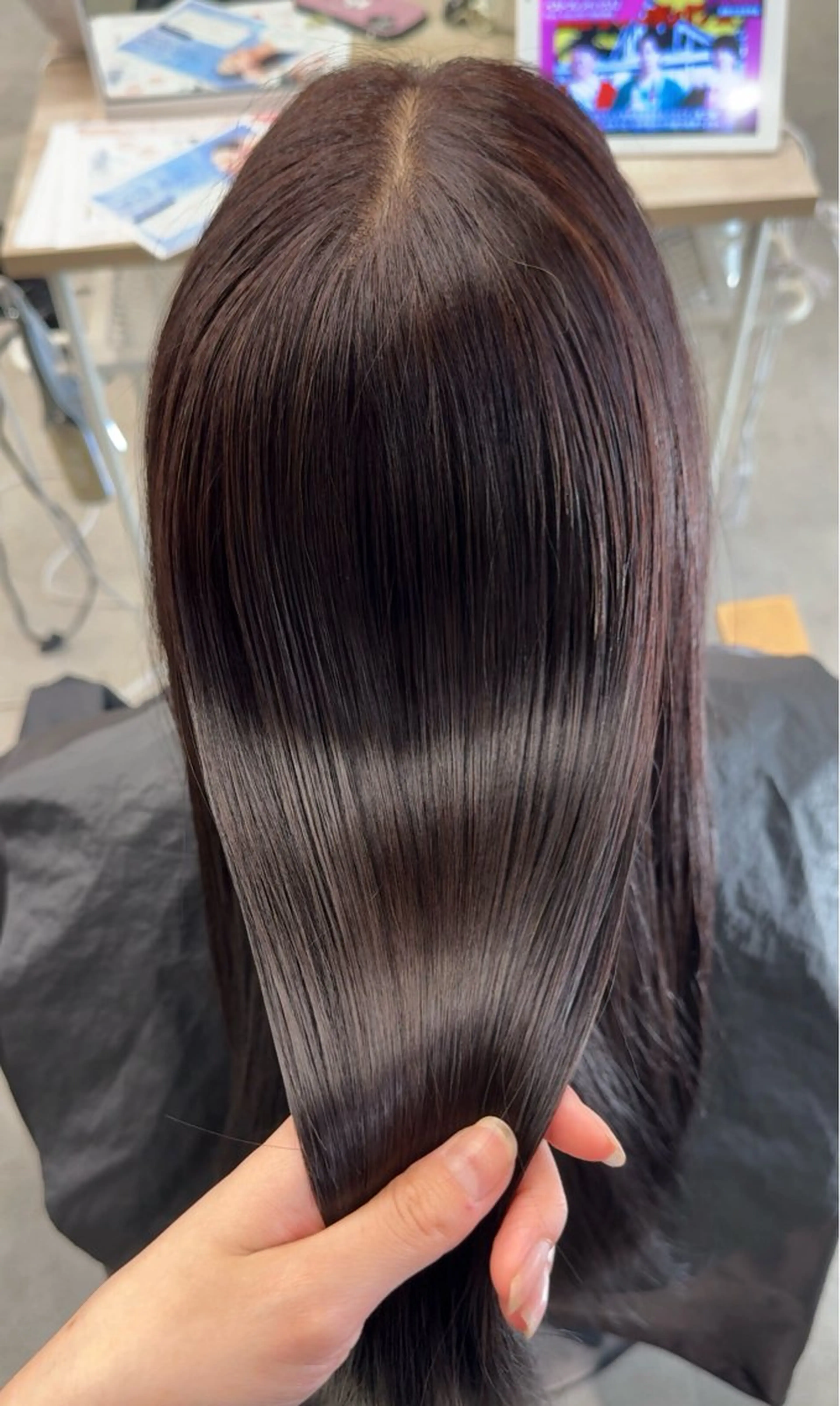 ロング ヘアカラー トリートメント 小原 有桜のヘアスタイル