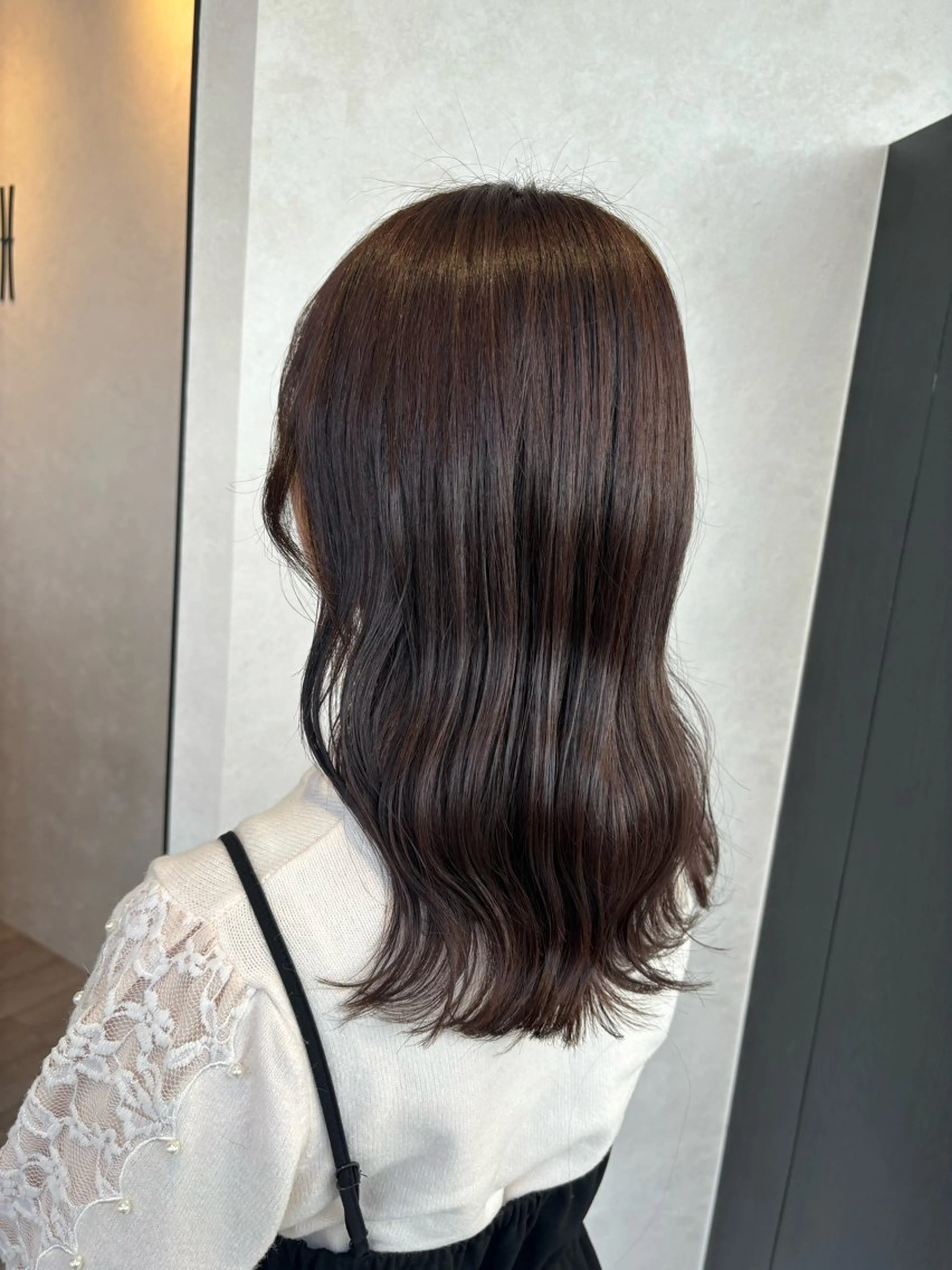 ミディアム カラー カット ヘアカラー トリートメント 石坂 瀬音のヘアスタイル