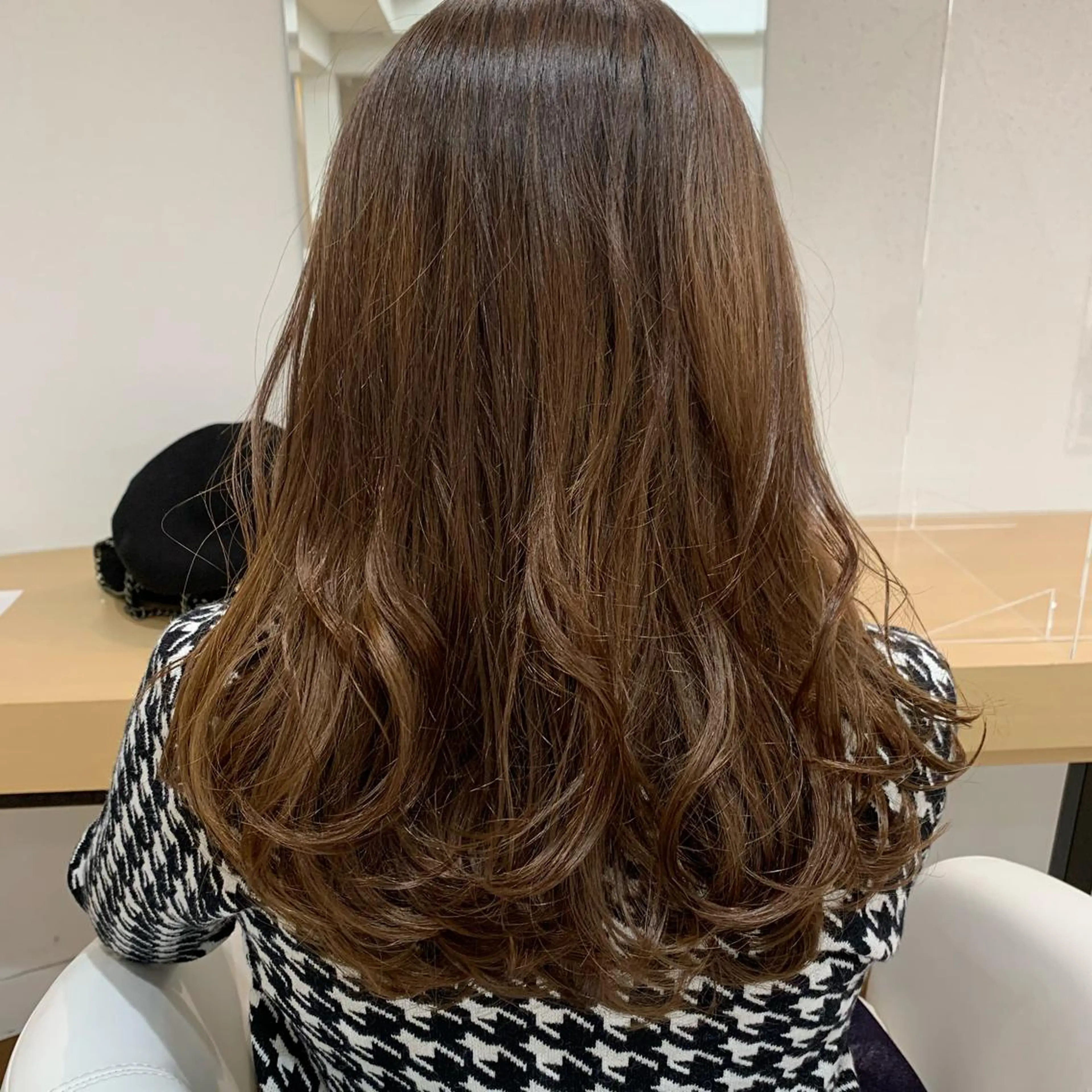 セミロング 大谷 菜月のヘアスタイル