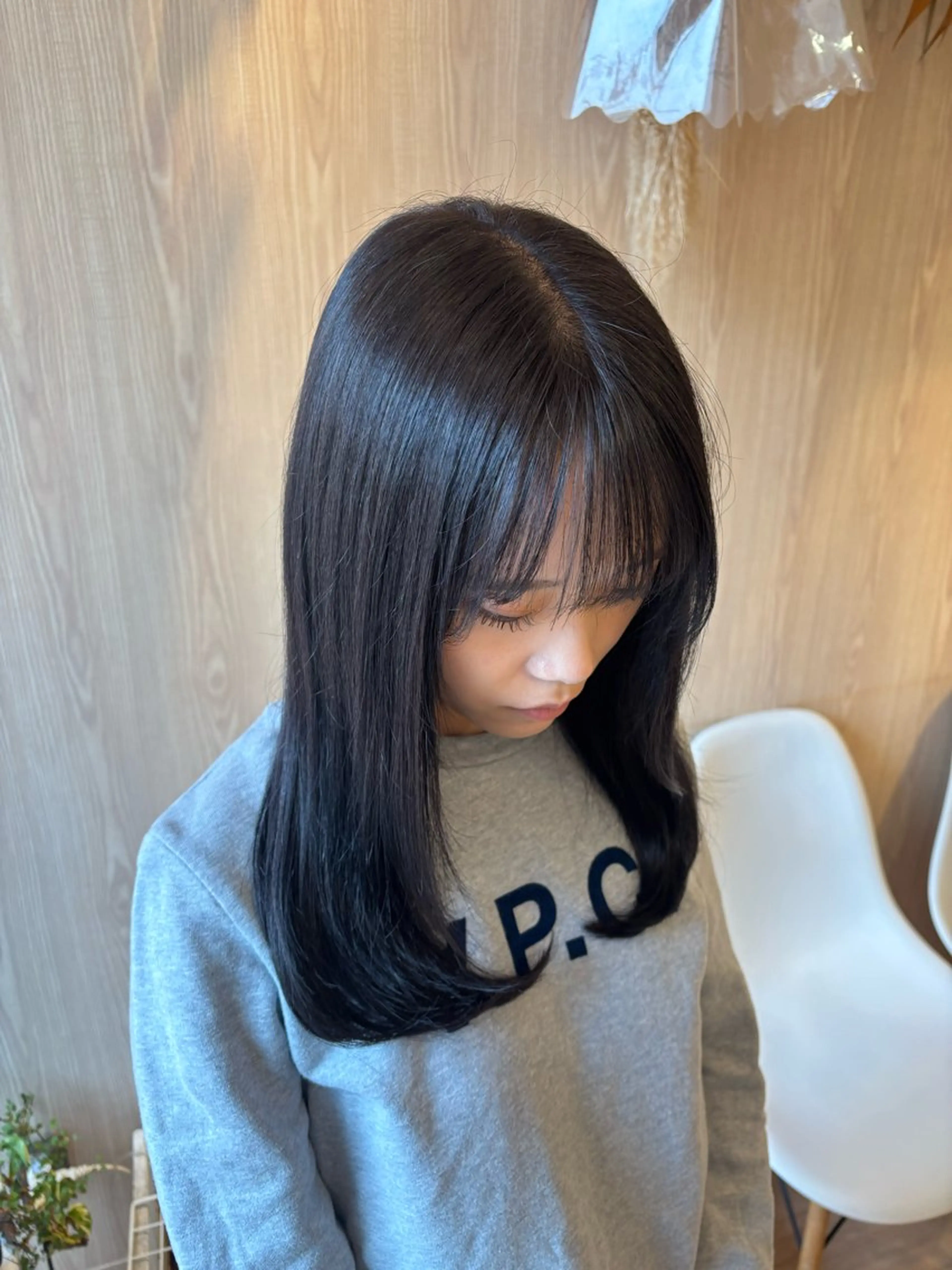 セミロング 透明感カラー⭐︎ コナツのヘアスタイル