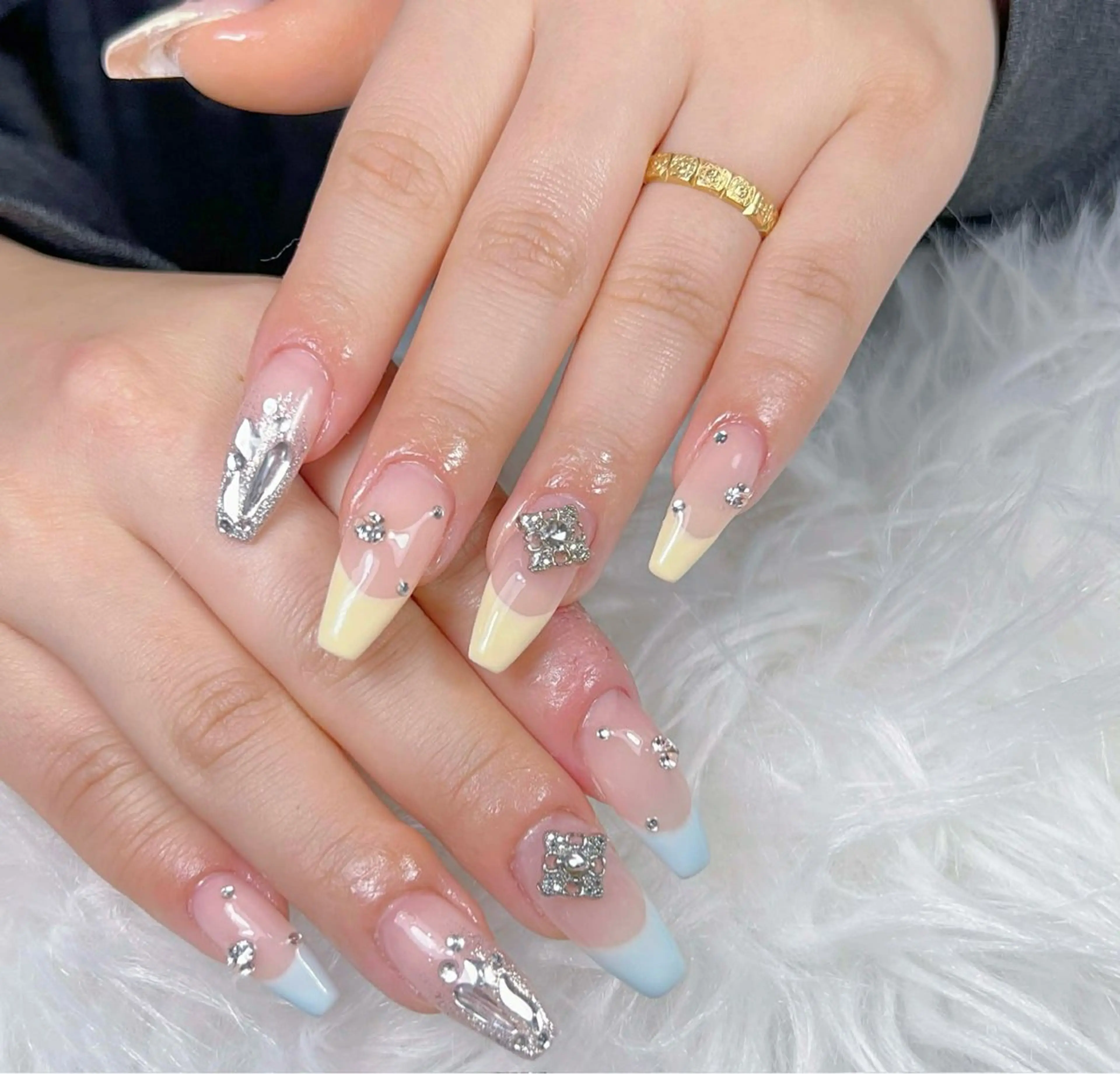 ネイル アートネイル オーロラネイル チークネイル 長さ出し フットネイル Miya _nailのネイルデザイン