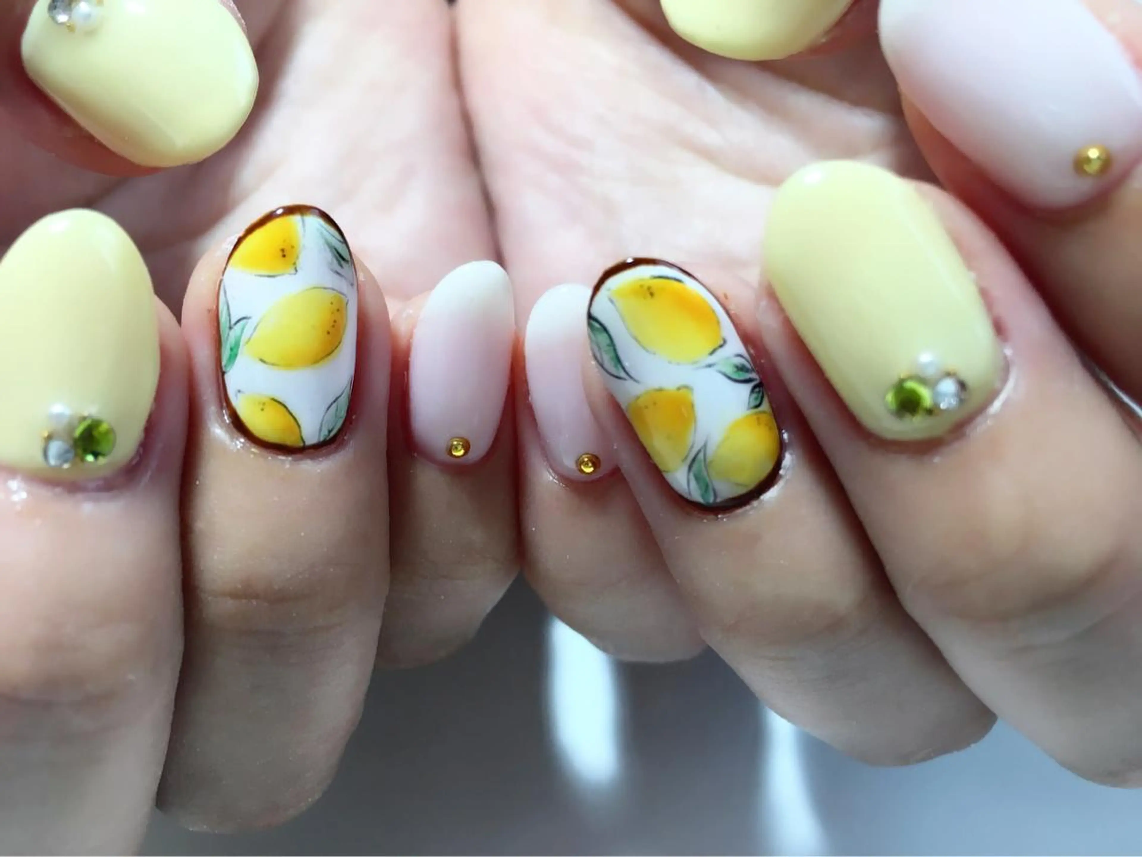 ネイル Elio 国泰寺のネイルデザイン