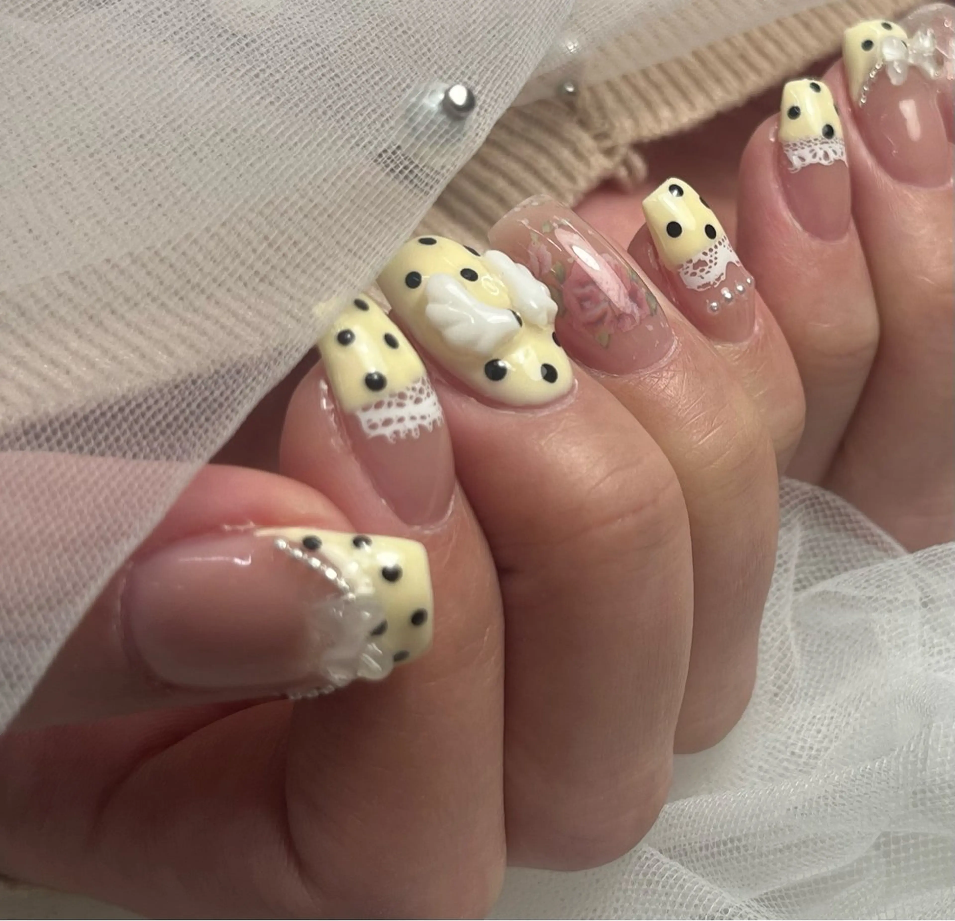 ネイル ドット 韓国ネイル リボン ショートネイル シンプルネイル ハンドネイル ToliyDeliy Mayuのネイルデザイン