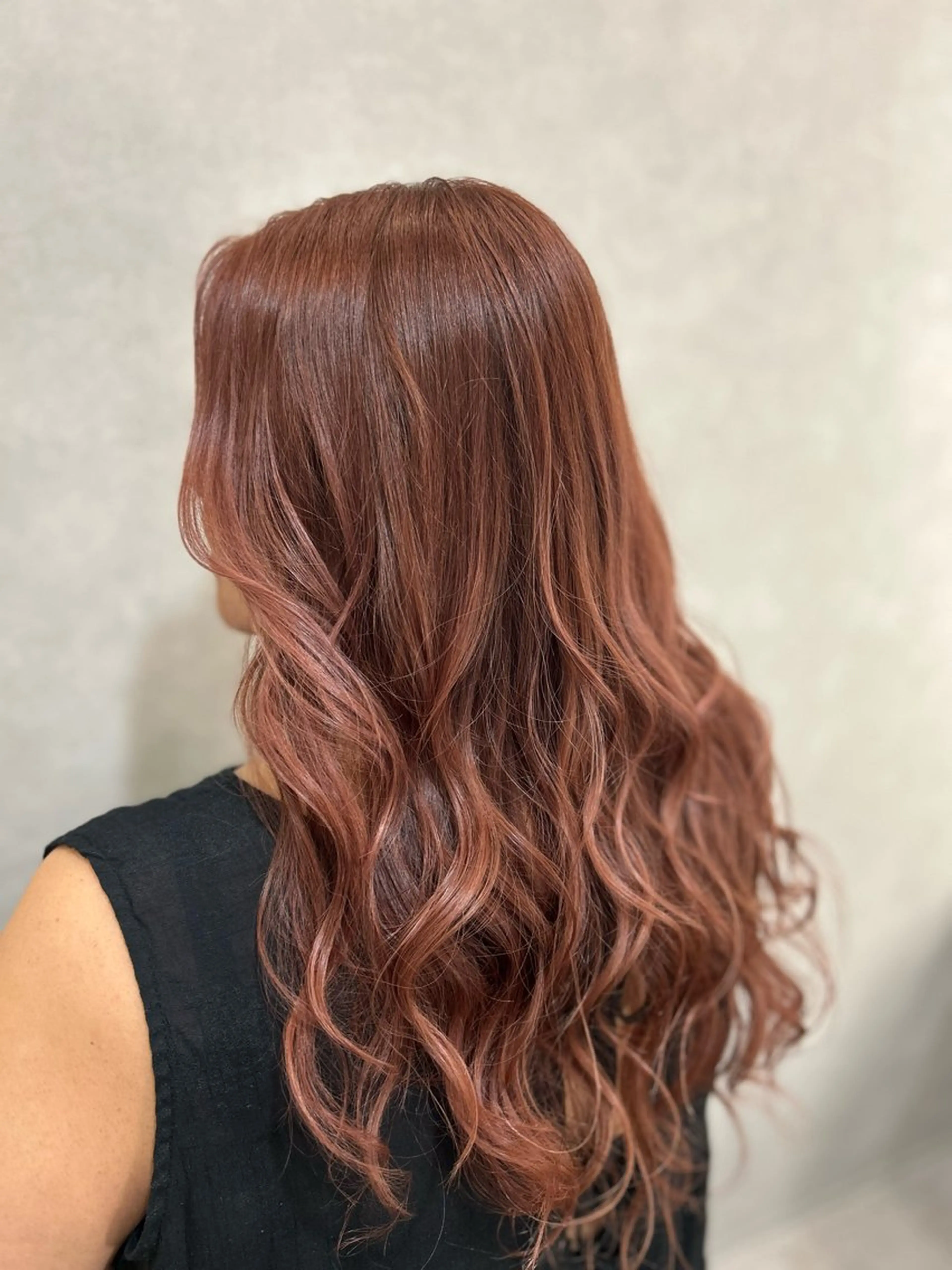 ロング カラー ピンクカラー ヘアカラー トガシ マリナのヘアスタイル