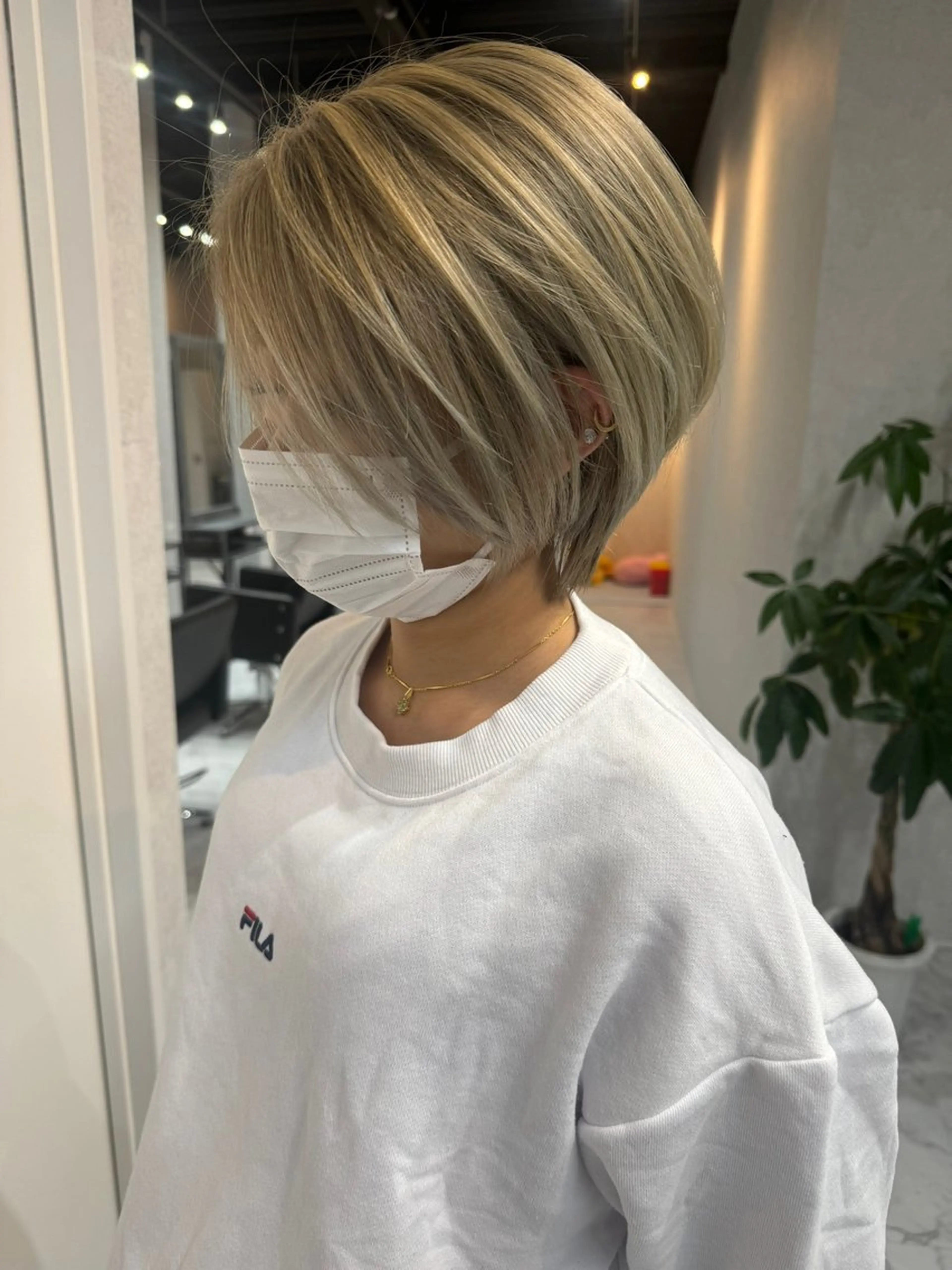 ショート カラー ヘアアレンジ ショートボブ バレイヤージュ ブリーチ デザインカラー ダブルカラー カット ヘアカラー トリートメント アンドウ ユウ/ レイヤーカット/韓国のヘアスタイル