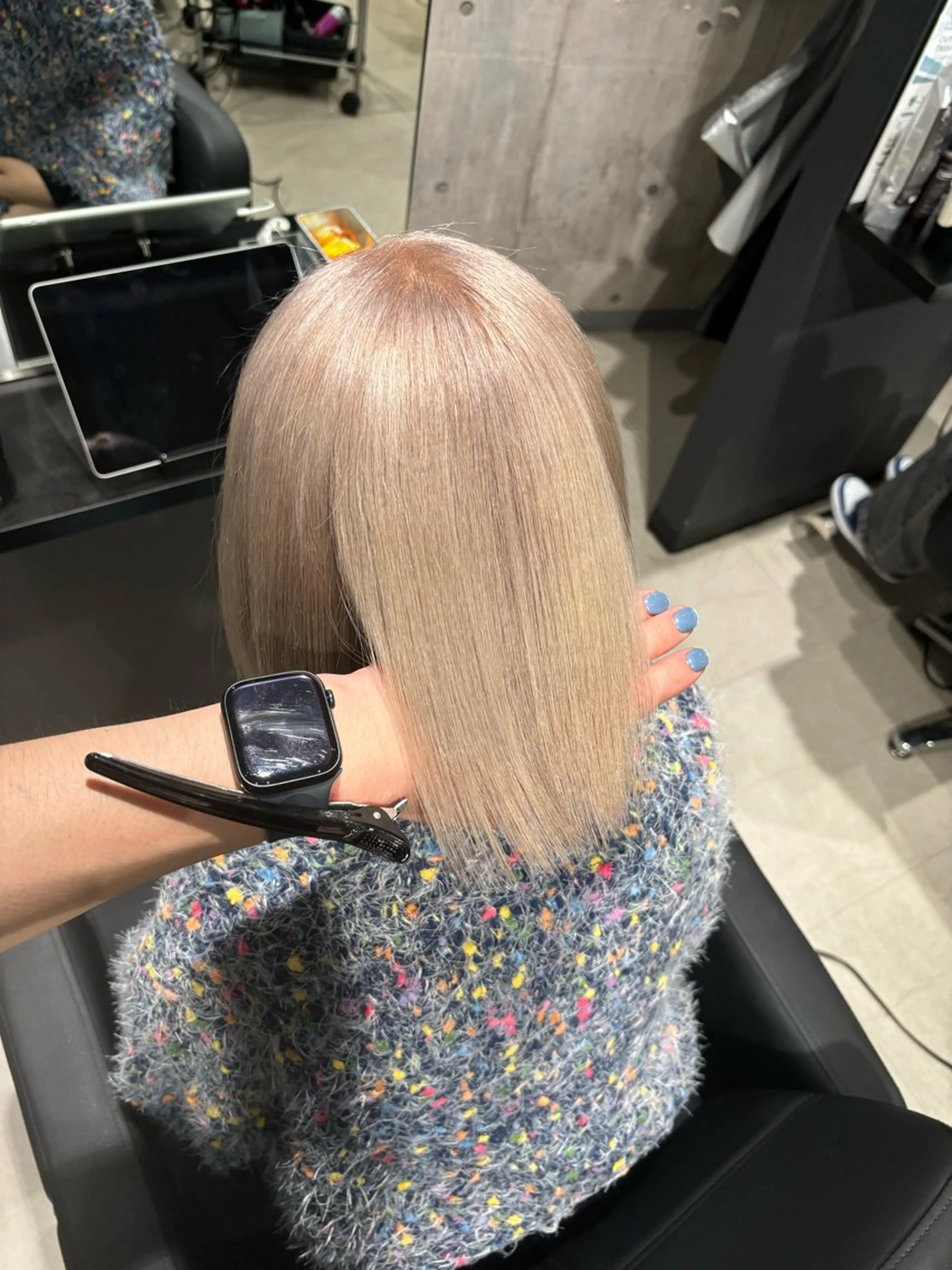 ショート カラー ベージュカラー ホワイトベージュ カット ヘアカラー _WHITE / KENTOのヘアスタイル