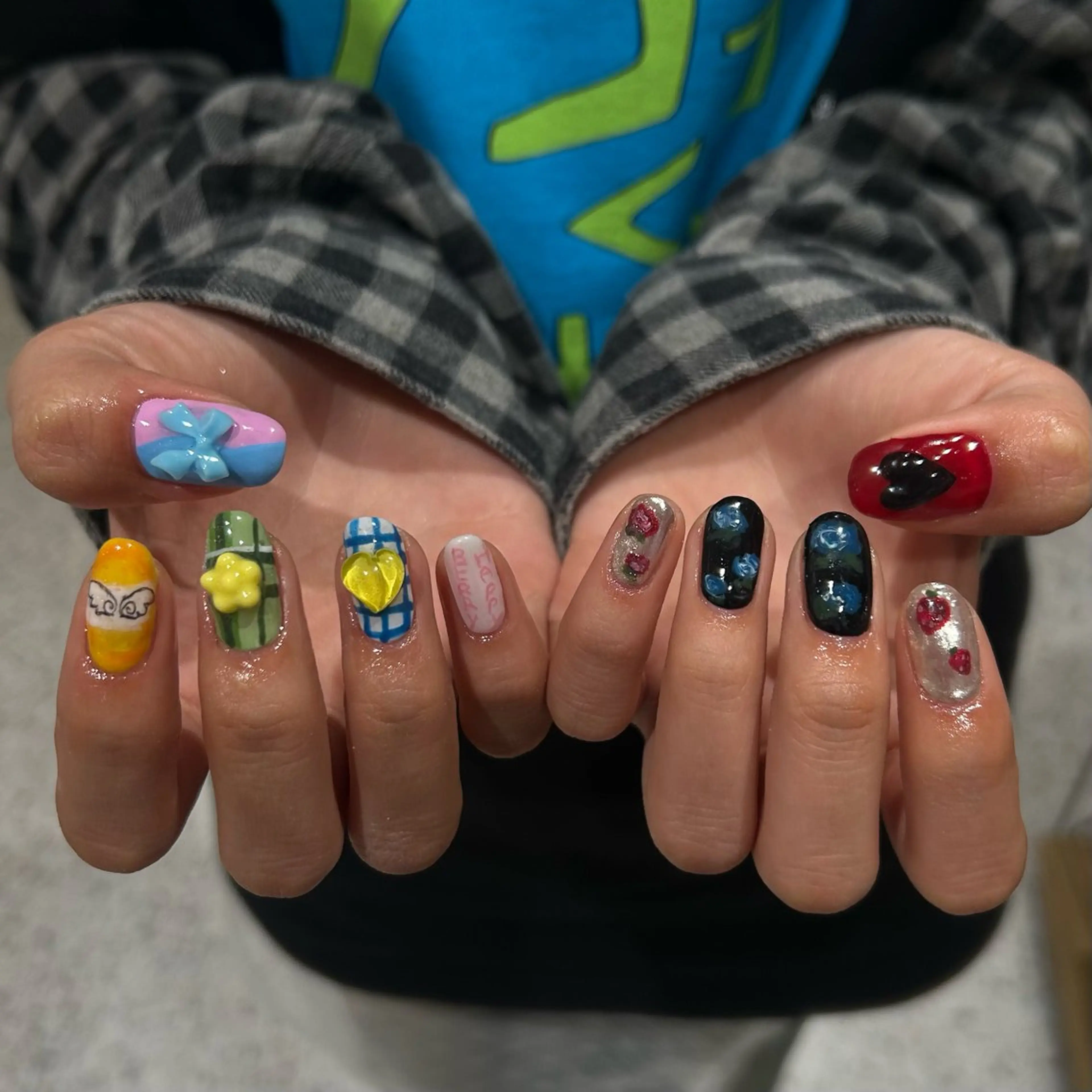 ネイル ハンドネイル ハンドケア 個性派ネイル シノのネイルデザイン