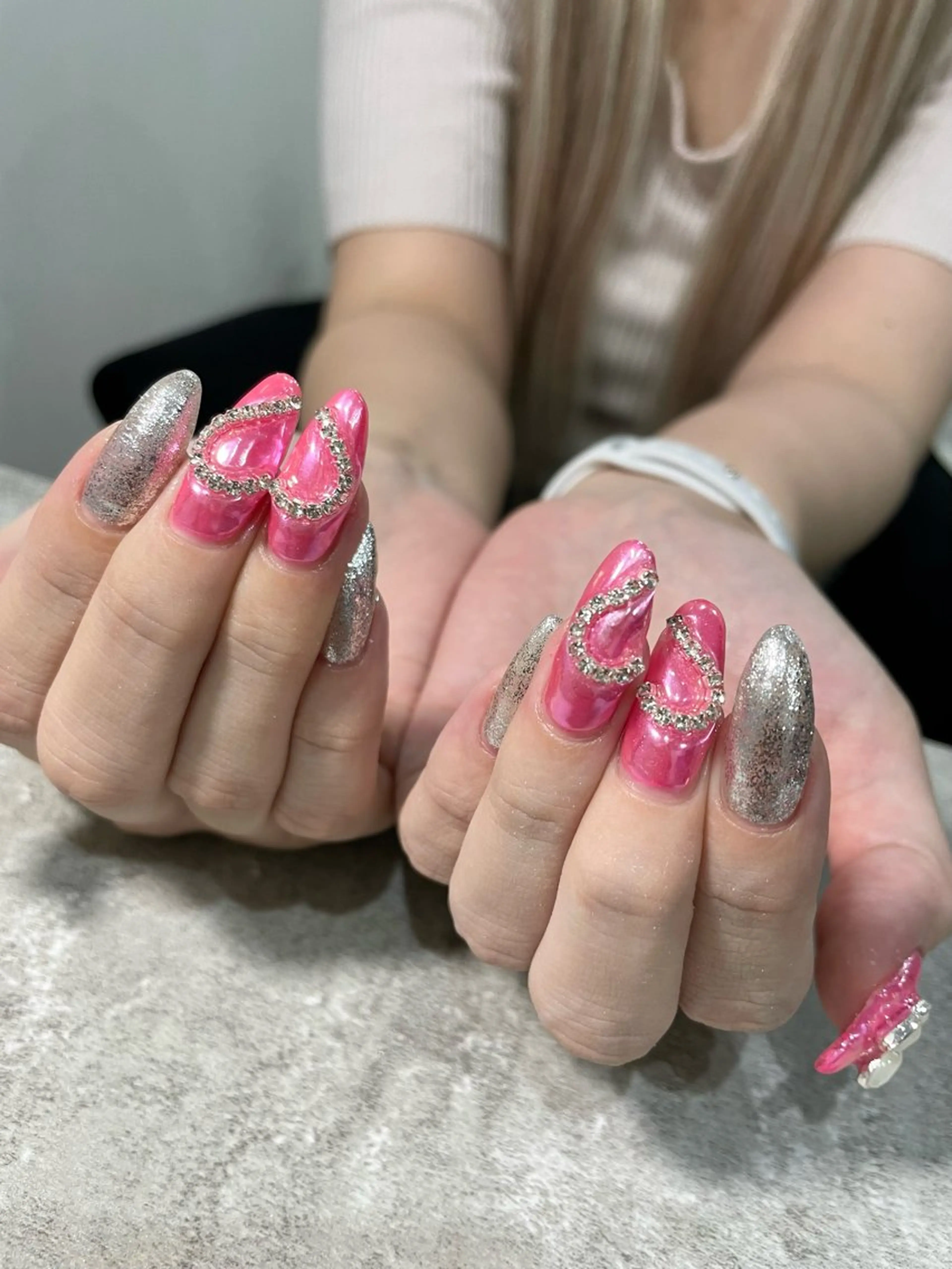 ネイル 持ち込み ハンドネイル Raviliss ♡のネイルデザイン