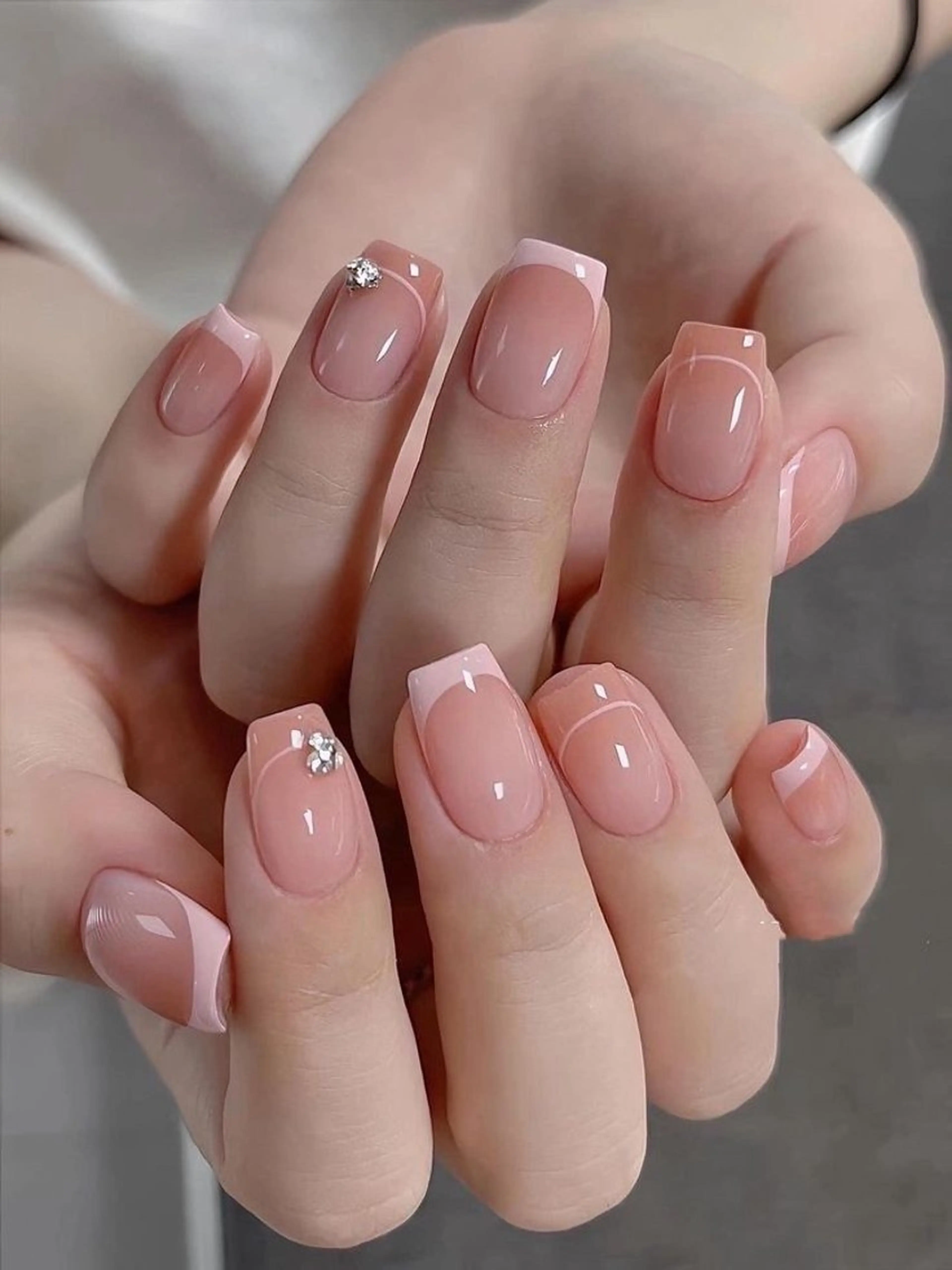 ネイル 長さ出し フレンチネイル グラデーション 卒業式 マグネットネイル MIHANA NAILのネイルデザイン