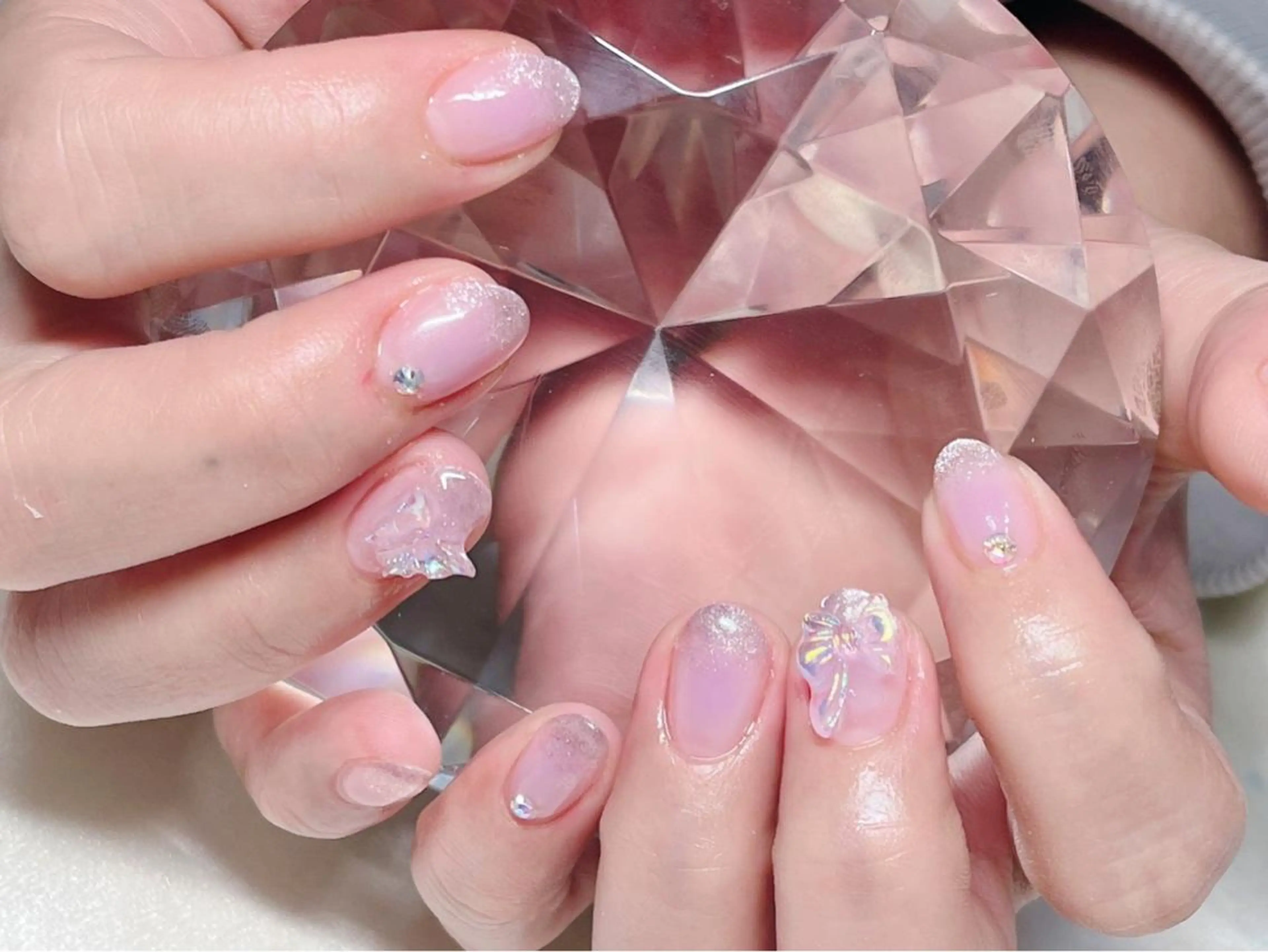 ネイル マツエク・マツパ アイブロウ 韓国風マツエク パリジェンヌラッシュリフト まつげパーマ ワンホンマツエク 長さ出し ハンドネイル Nail&eye Belire 新宿のネイルデザイン