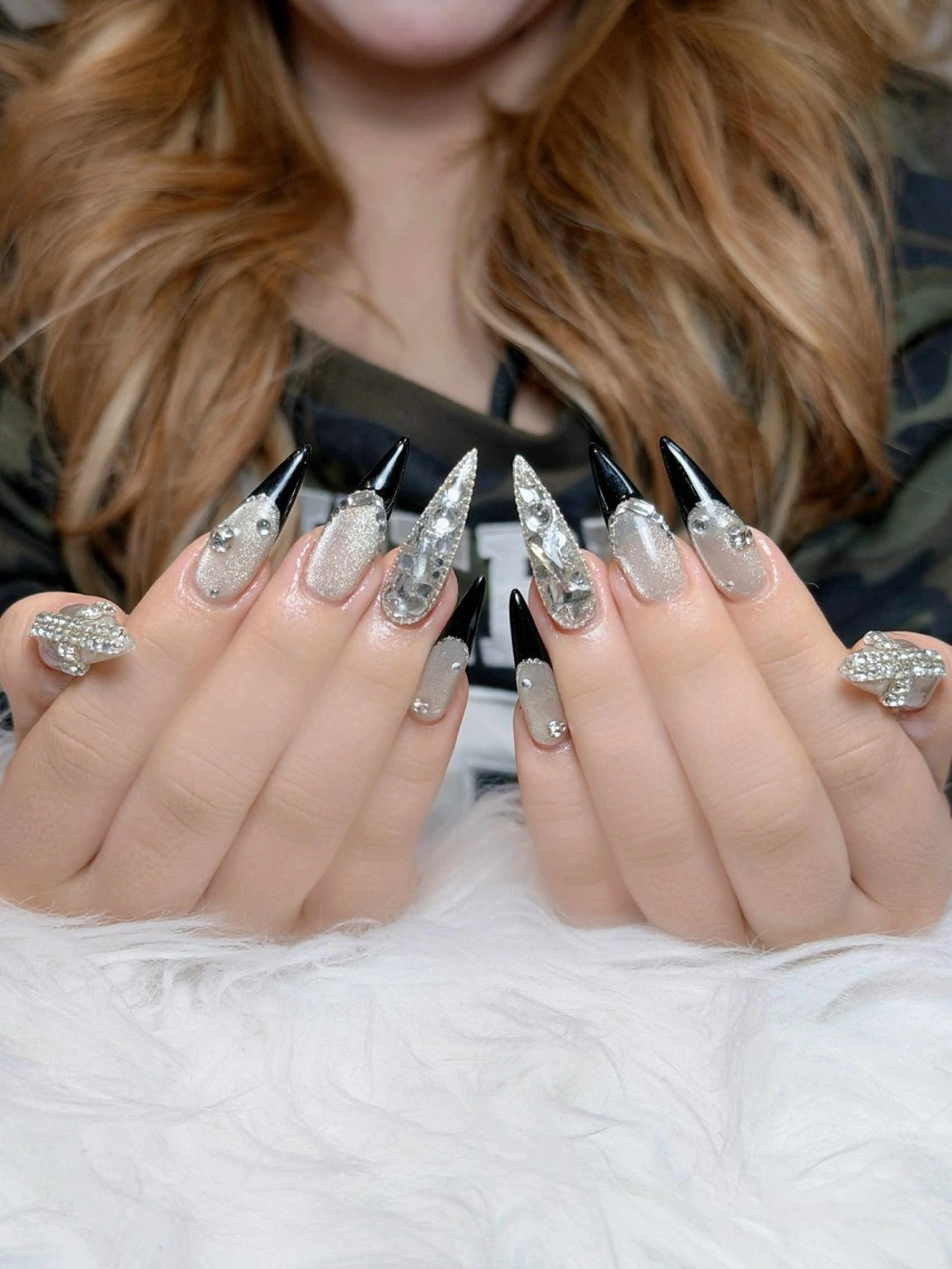 ネイル オーロラネイル ボルドー ブラウン 氷ネイル・うるうるネイル キラキラネイル ハンドネイル Julli ジュリのネイルデザイン